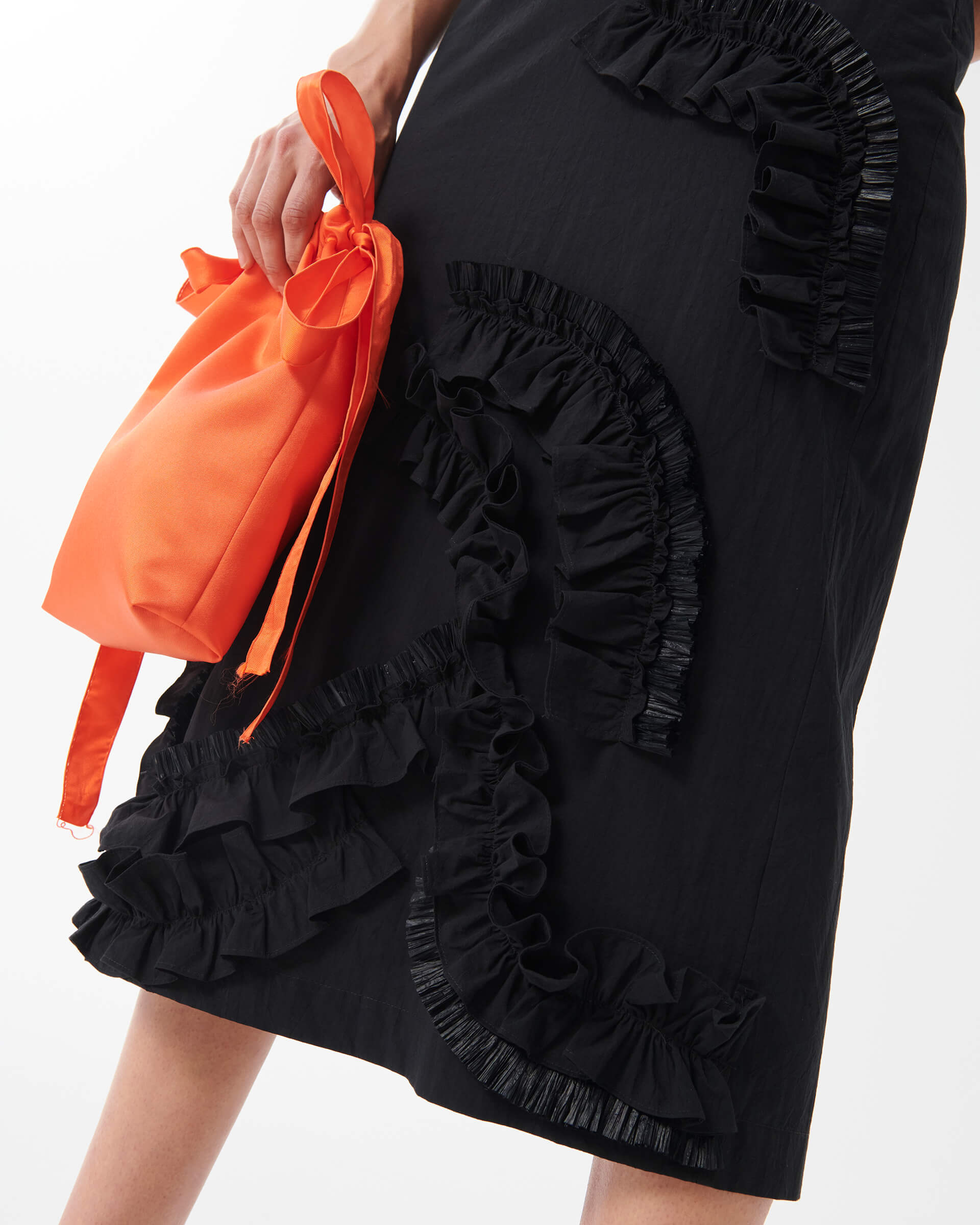 Business-Casual: The Spring Trend That Redefines Elegance