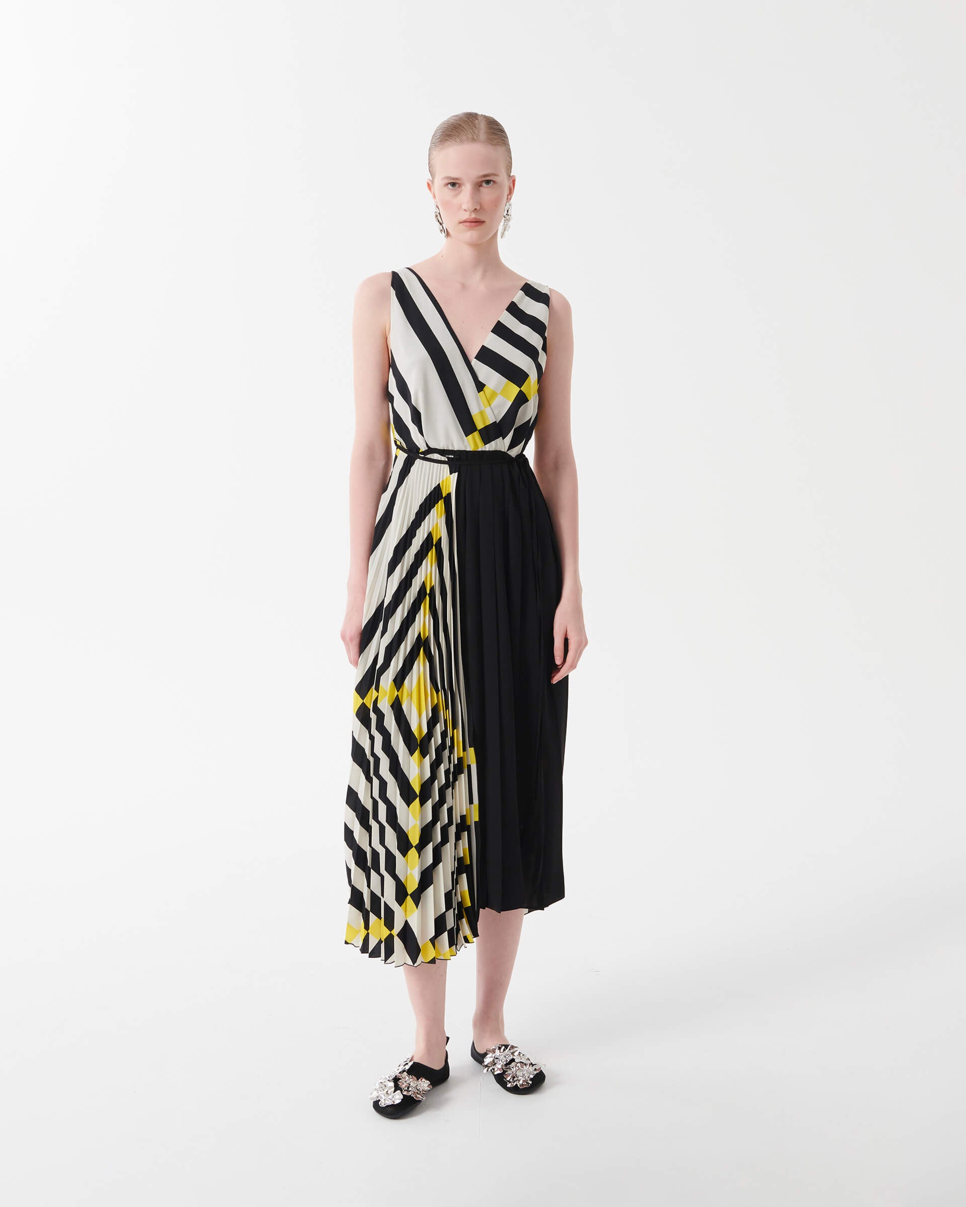 geometric print pleated dress ABSTRACT PRINT PLEATED MIDI DRESS V-NECK SHORT SLEEVE RETRO GEOMETRIC DRESS TEAL MULTI / 4