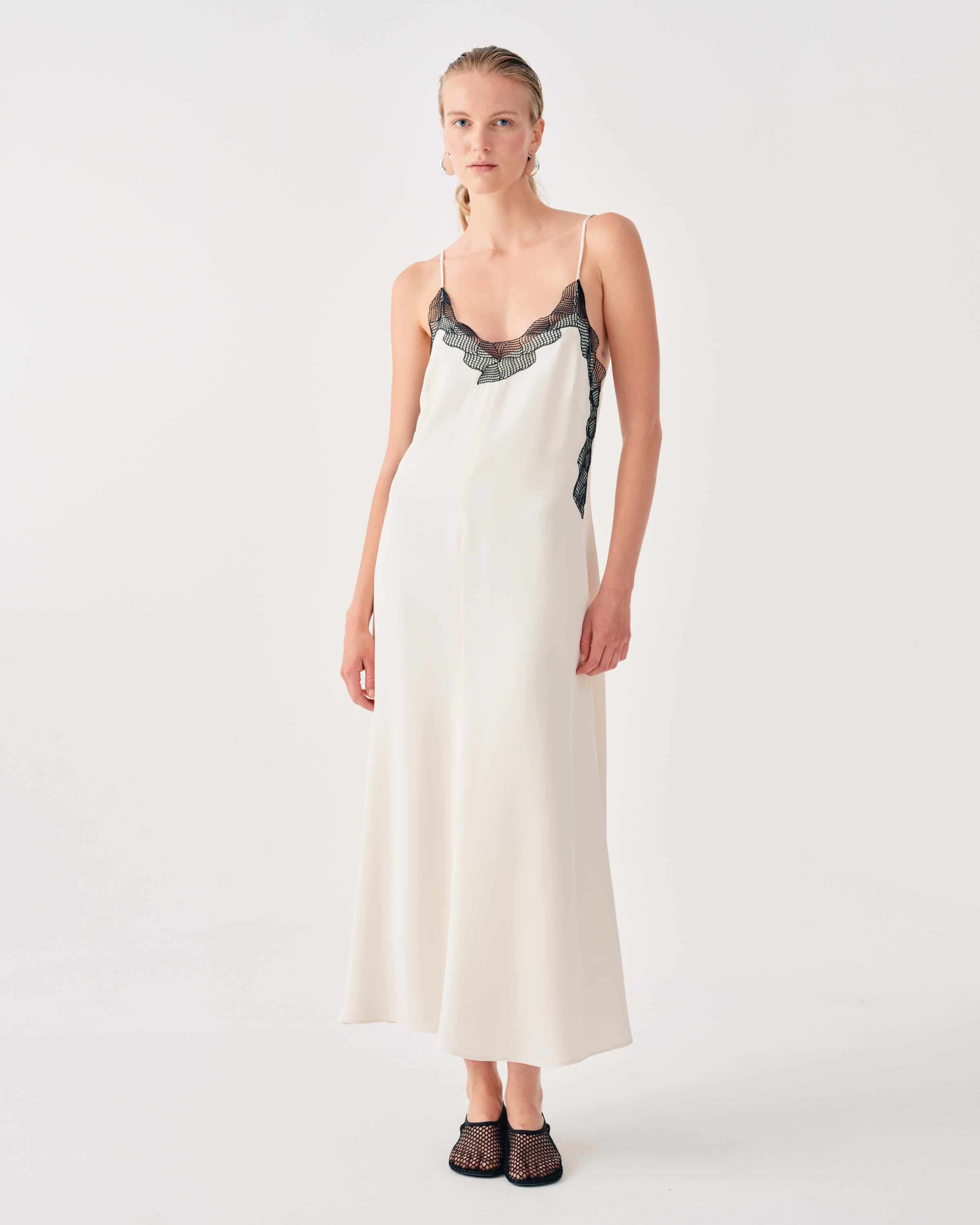 lace insert dress LONG WITH polished look Detachable self Size:158 Garment Fit:DROP WAIST Plunge Cowl Chiffon Bridesmaid