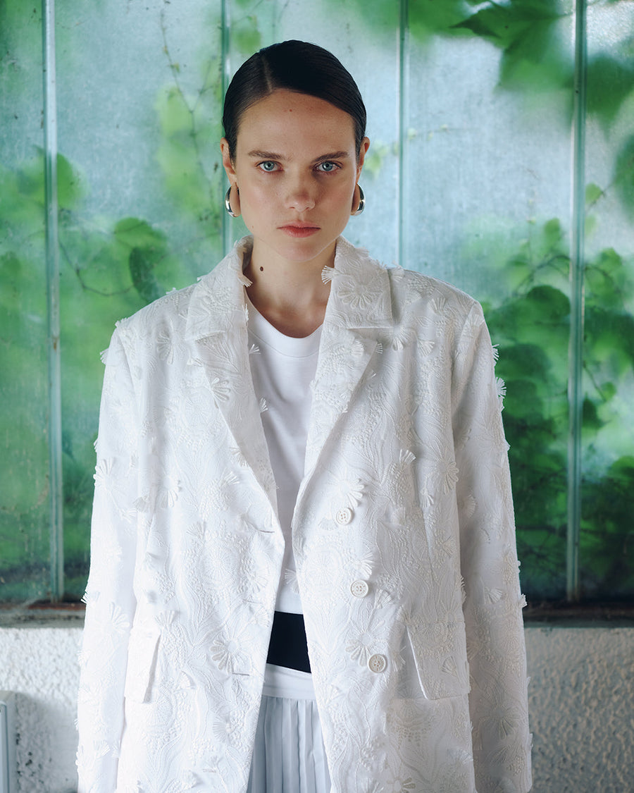 THE BLAZER RENAISSANCE: WHY WE’RE WEARING IT DIFFERENTLY NOW