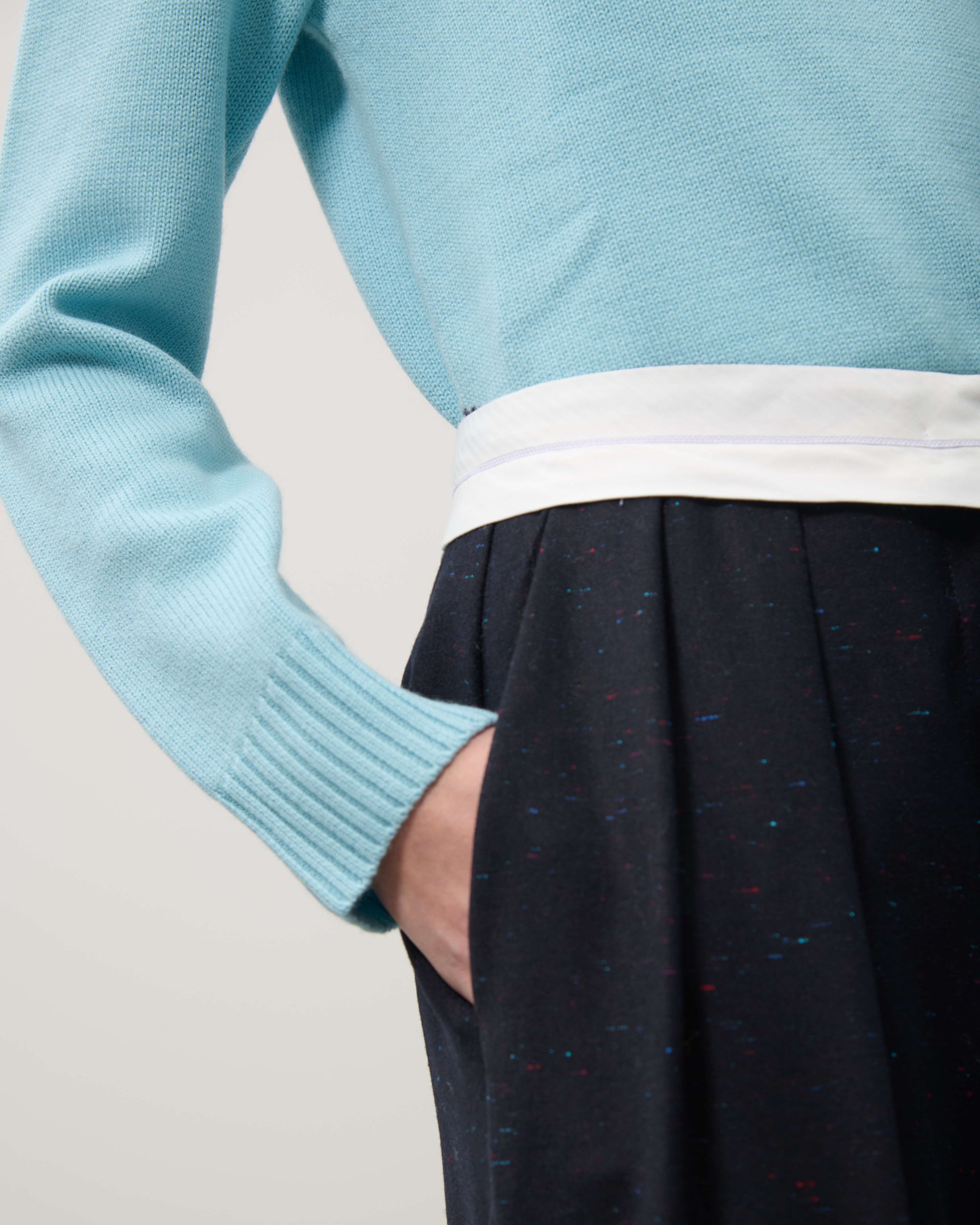 PANTALONI CON DOPPIE PIEGHE