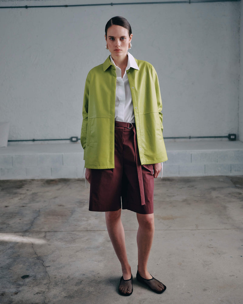 PLEATED BERMUDA SHORTS WITH BELT