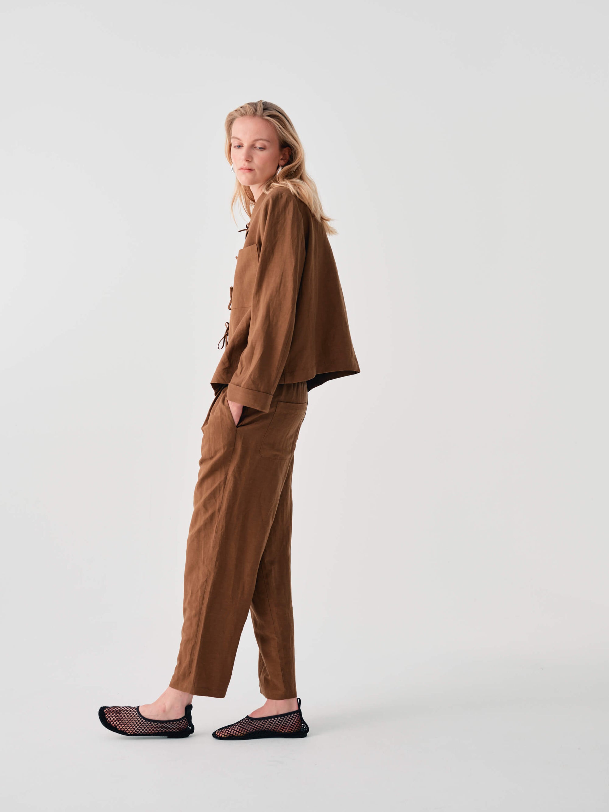 WIDE-LEG TROUSERS WITH ELASTIC WAIST