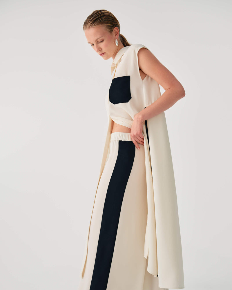 WIDE-LEG TROUSERS WITH SIDE STRIPES