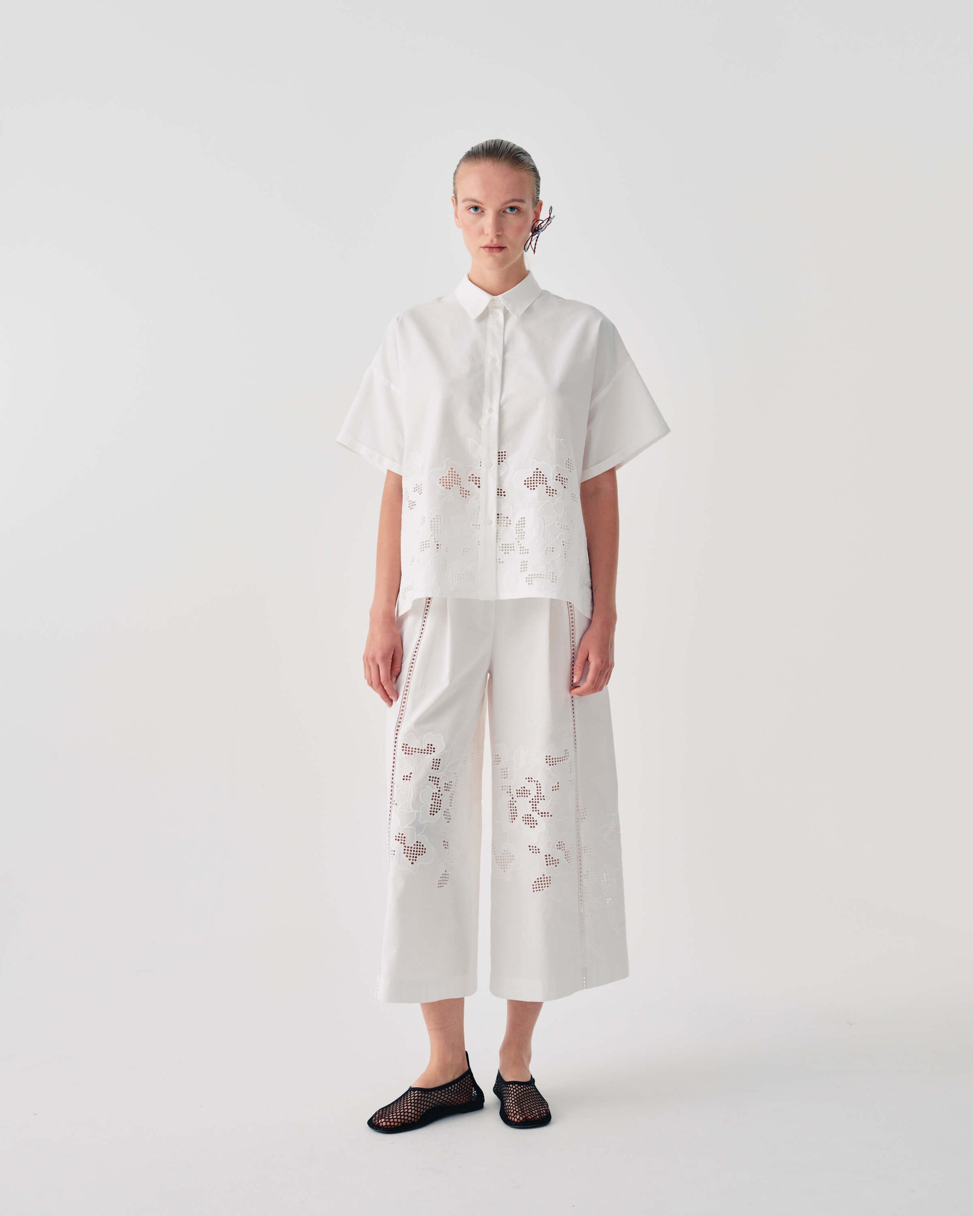 WIDE-LEG TROUSERS WITH EMBROIDERY