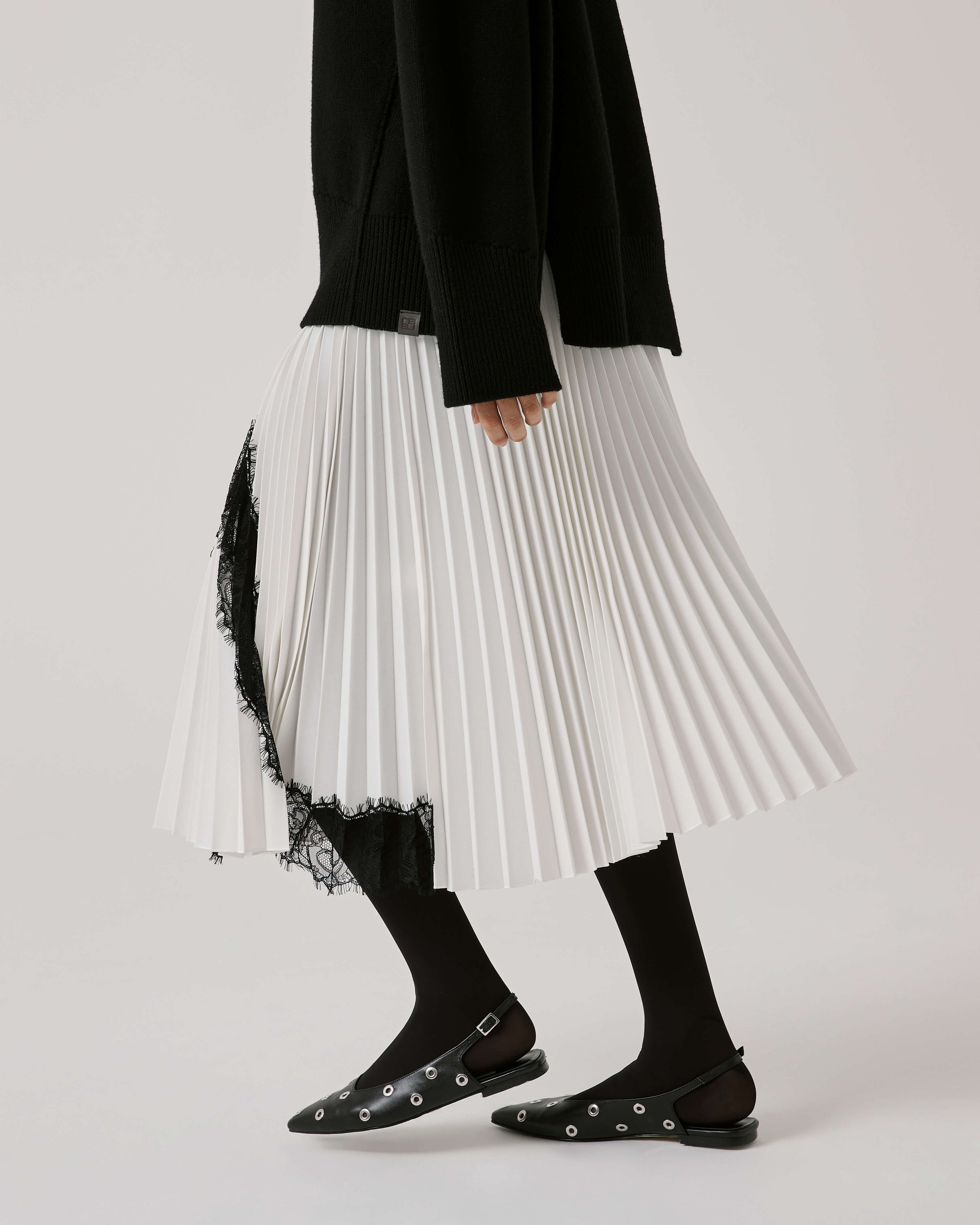 Beatrice .b Pleated Skirt With Lace Inserts 24FA5859ROMOLO_1