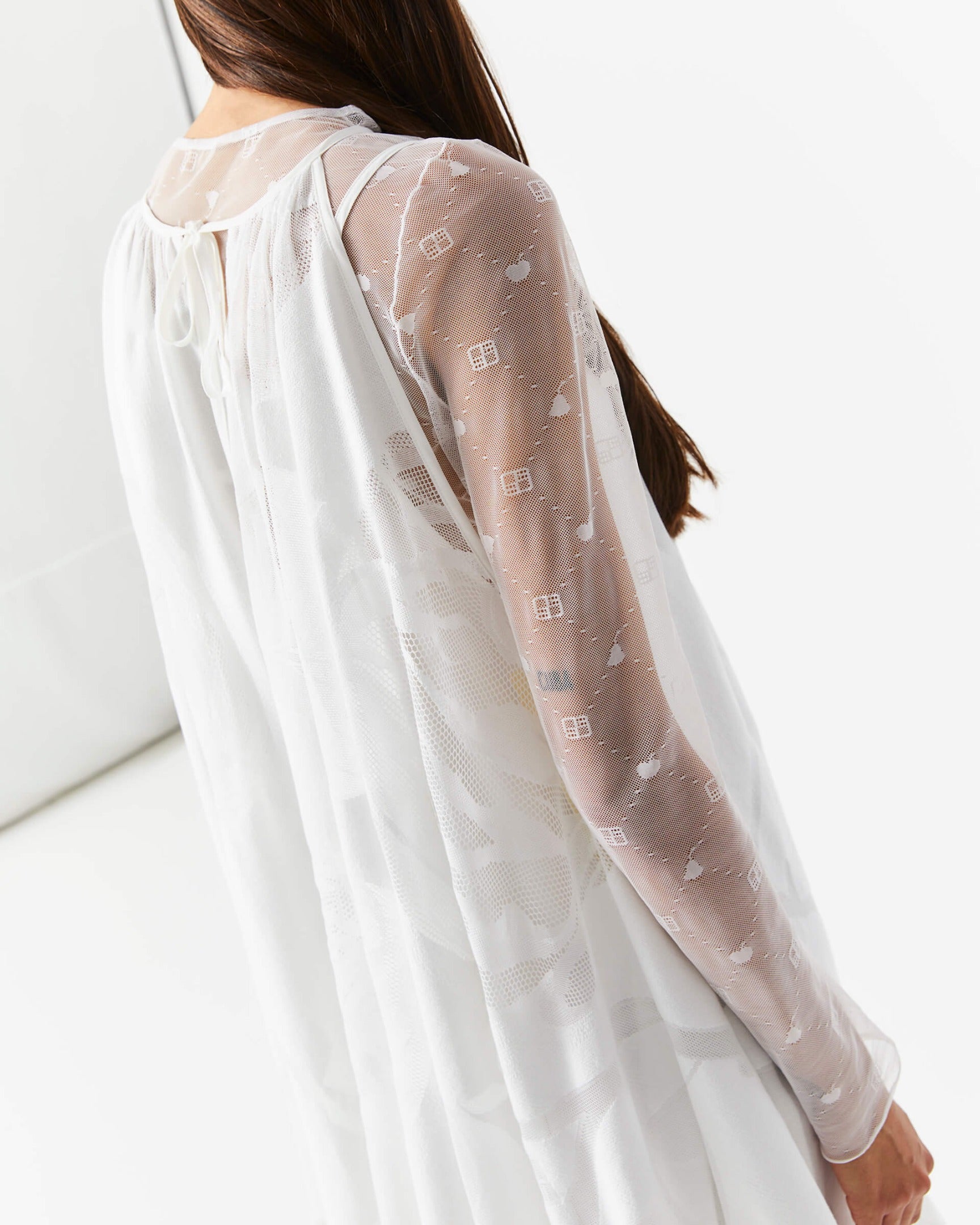 short dress with "foliage"  mesh lace