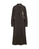 DRESS WITH APPLICATION