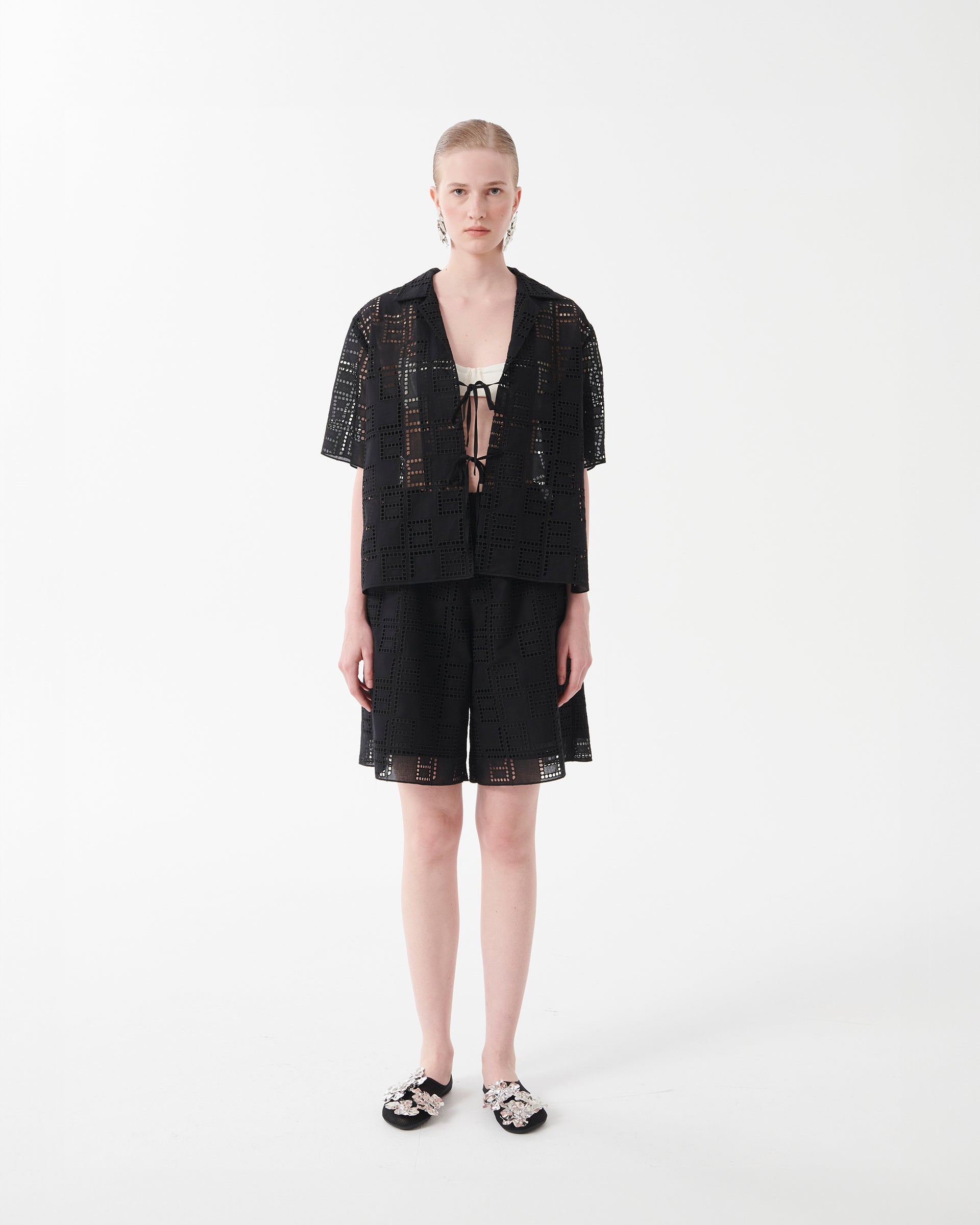 BRODERIE ANGLAISE SHORTS