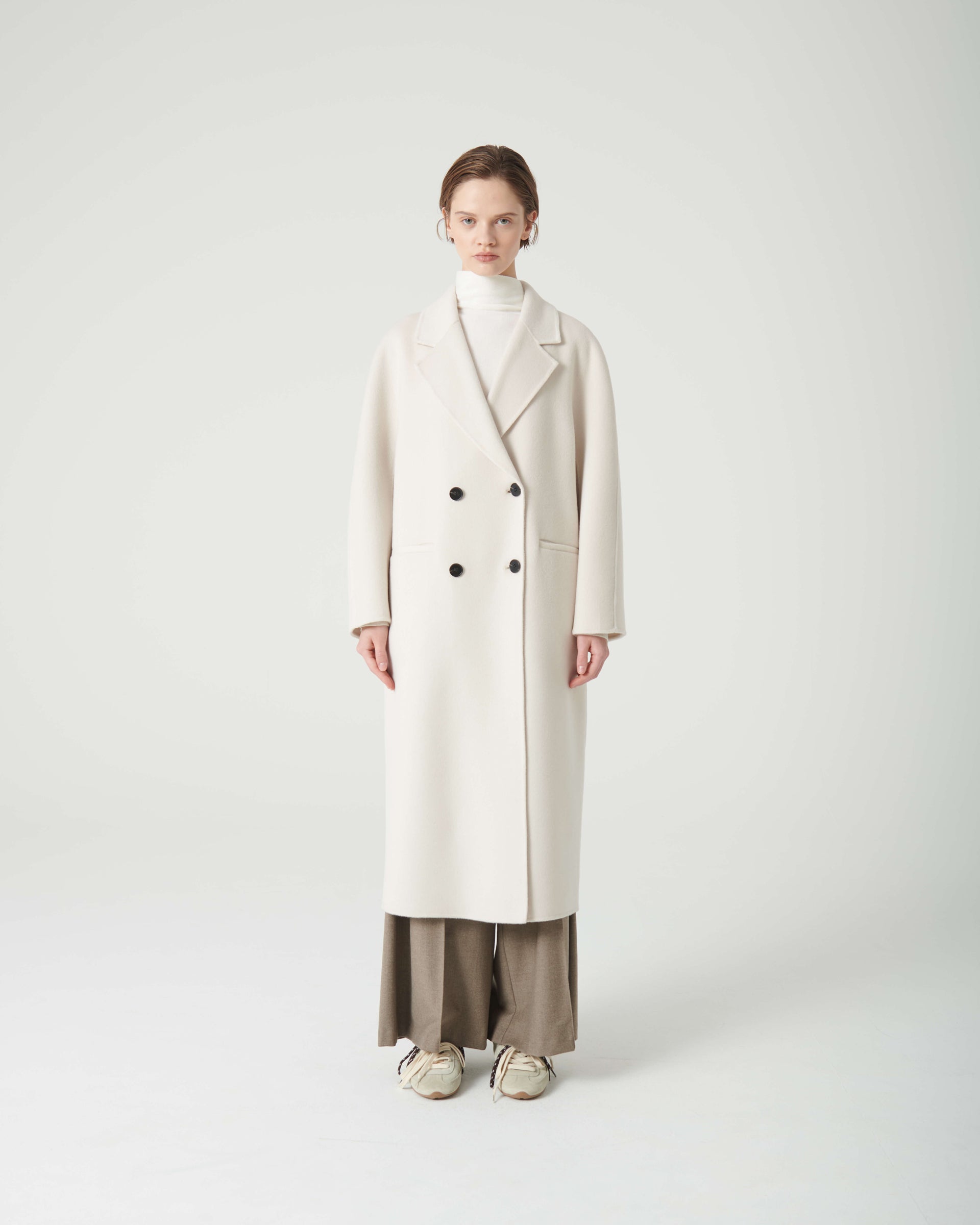 LONG DOUBLE COAT IN CASHMERE BLEND