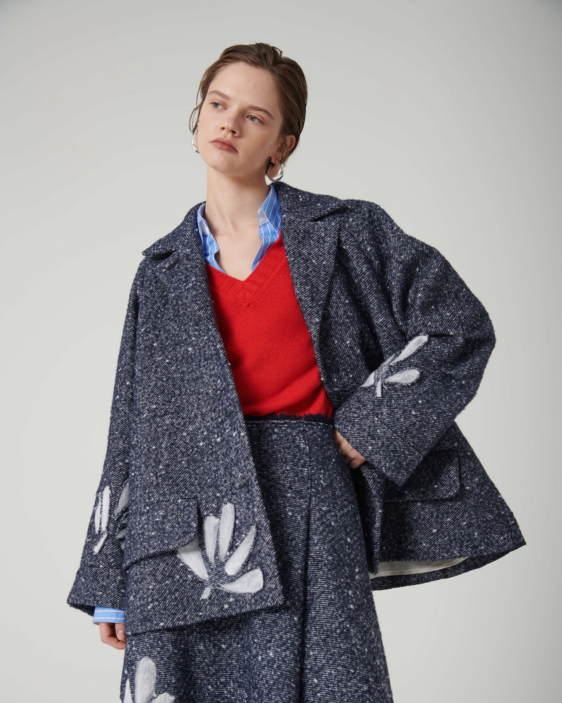 CAPPOTTO CORTO CON FIORI DI AGO