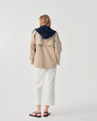 TRENCH CORTO CON CAPPUCCIO