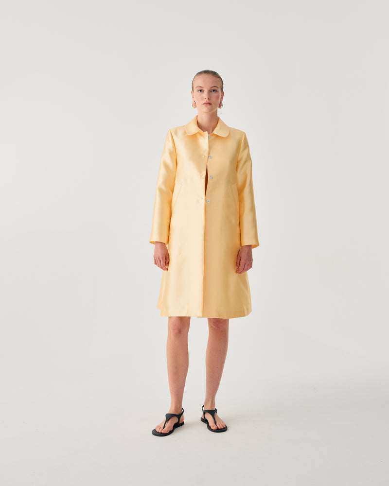 LONG SINGLE-BREASTED DUCHESSE COAT