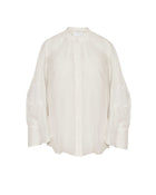 CAMICIA CON DETTAGLI RICAMATI SULLE MANICHE
