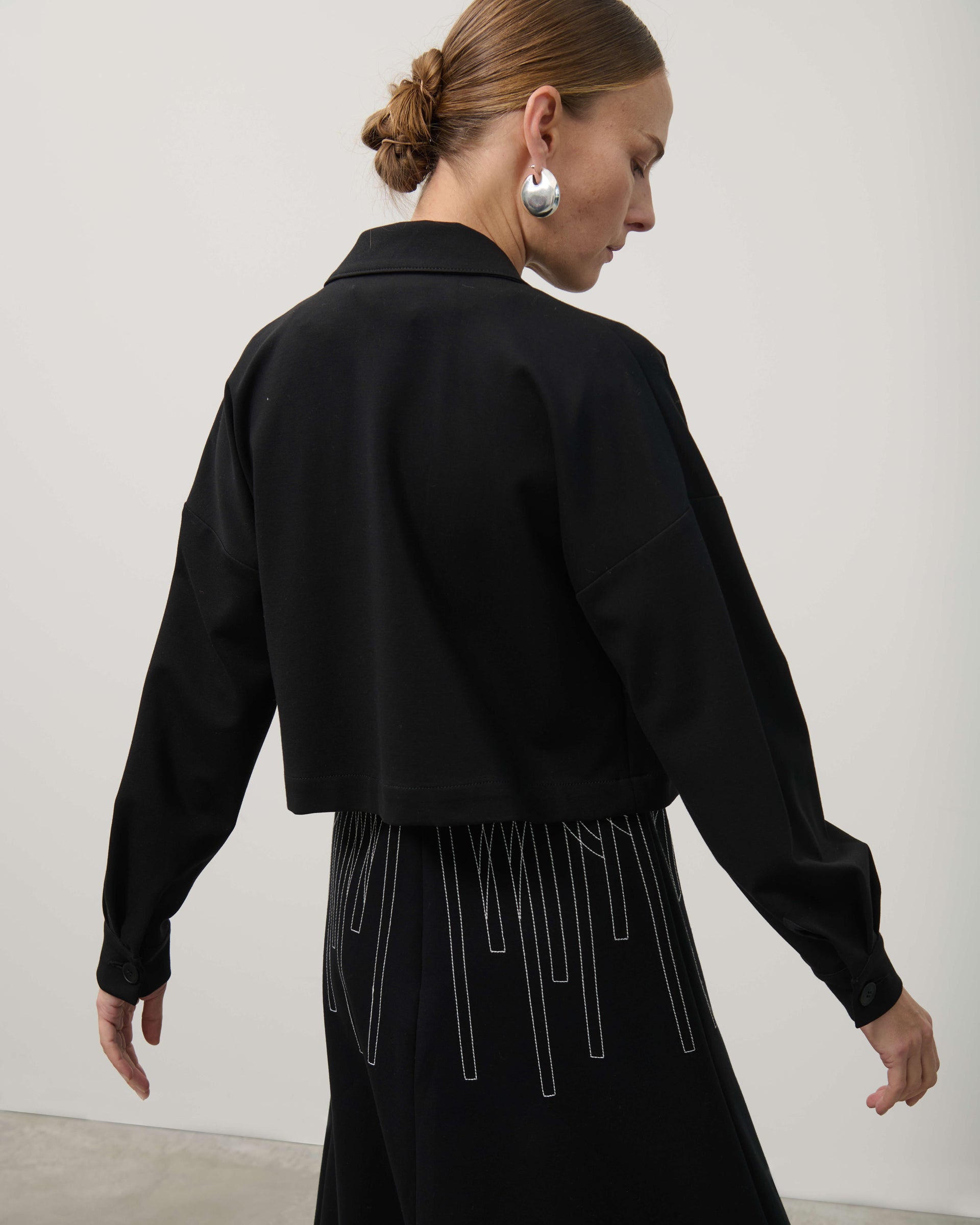 SHORT JACKET IN MILAN STITCH
