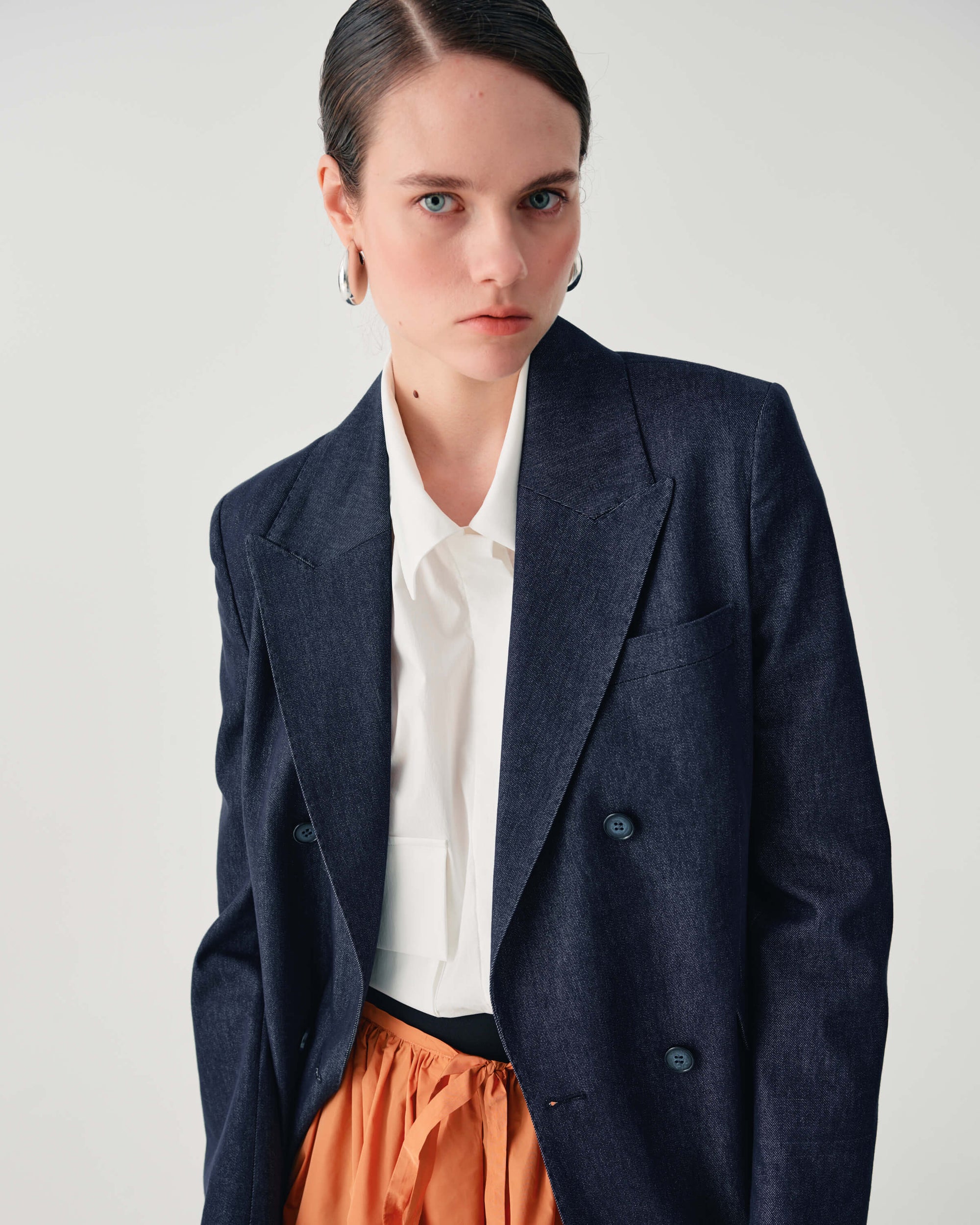 DOUBLE-BREASTED DENIM BLAZER