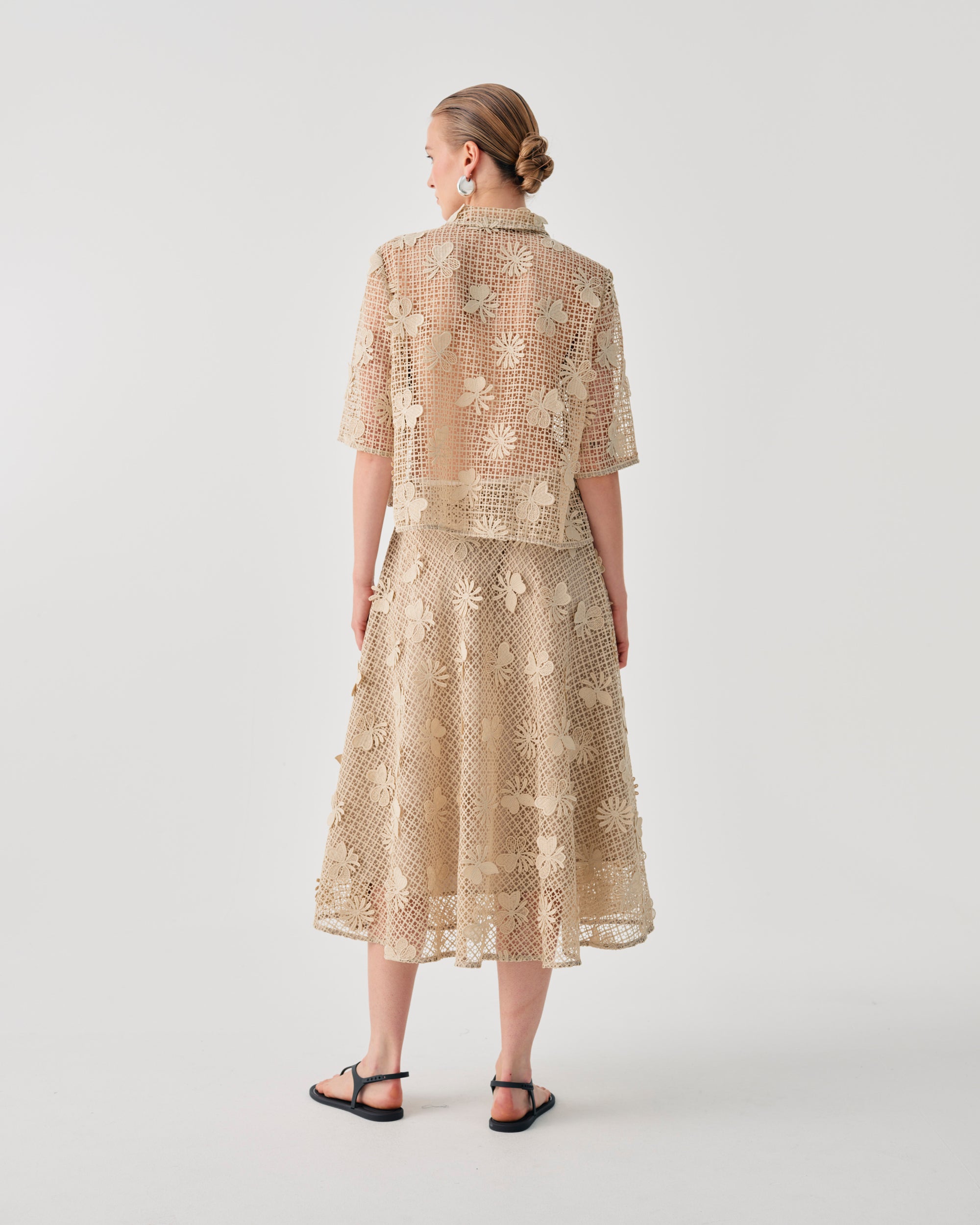 EMBROIDERED LACE MIDI SKIRT