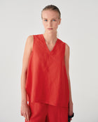 SLEEVELESS V-NECK TOP