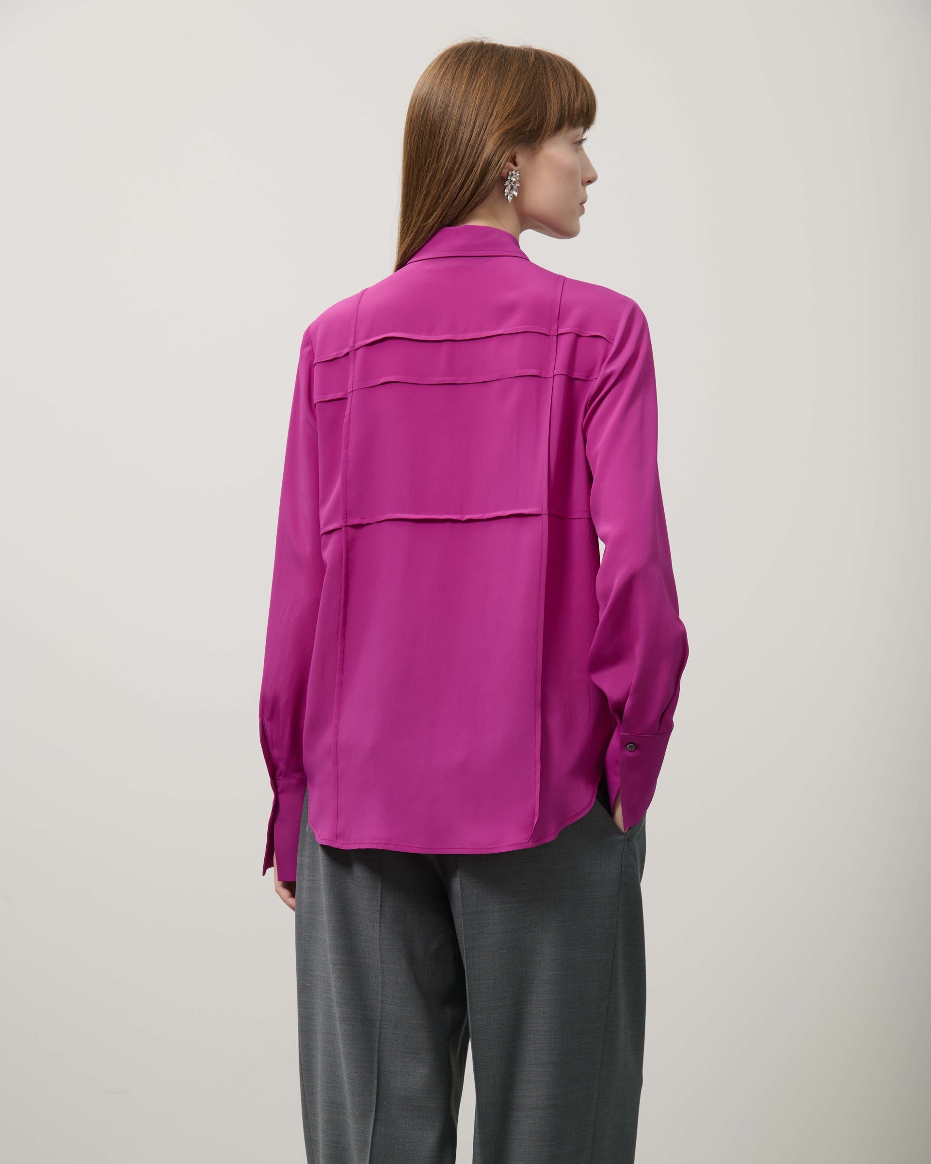 BLUSA CON COSTINE