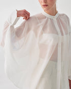 CAMICIA CON DETTAGLI RICAMATI SULLE MANICHE