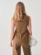 STRUCTURED SLEEVELESS TOP