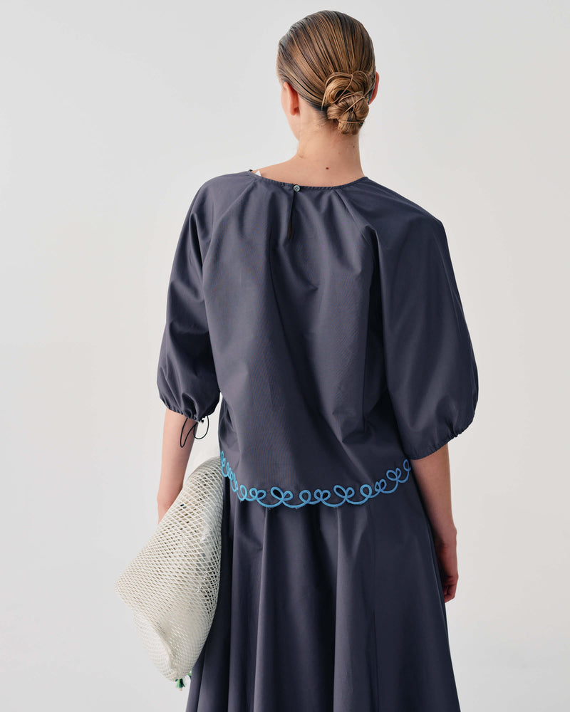 COTTON POPLIN TOP WITH CONTRAST EMBROIDERY