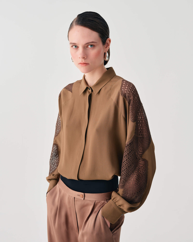 SHIRT WITH LACE DETAILS