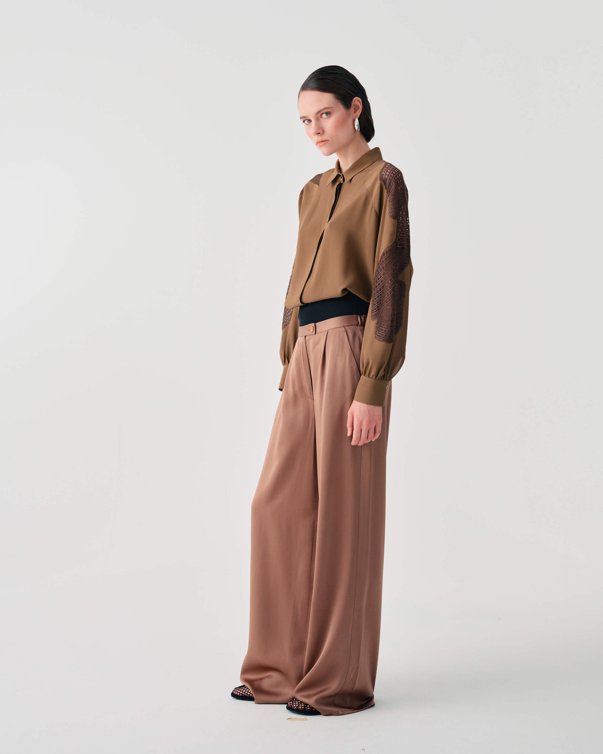 SHIRT WITH LACE DETAILS