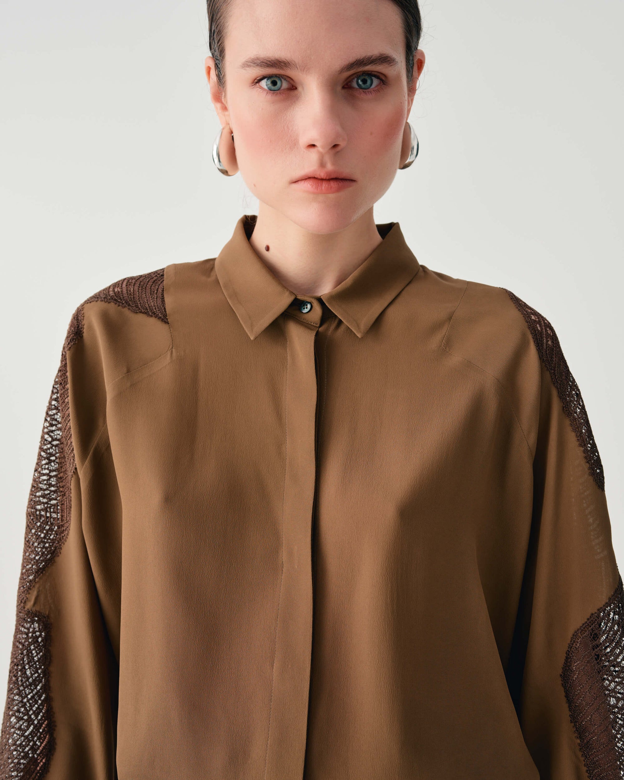 SHIRT WITH LACE DETAILS