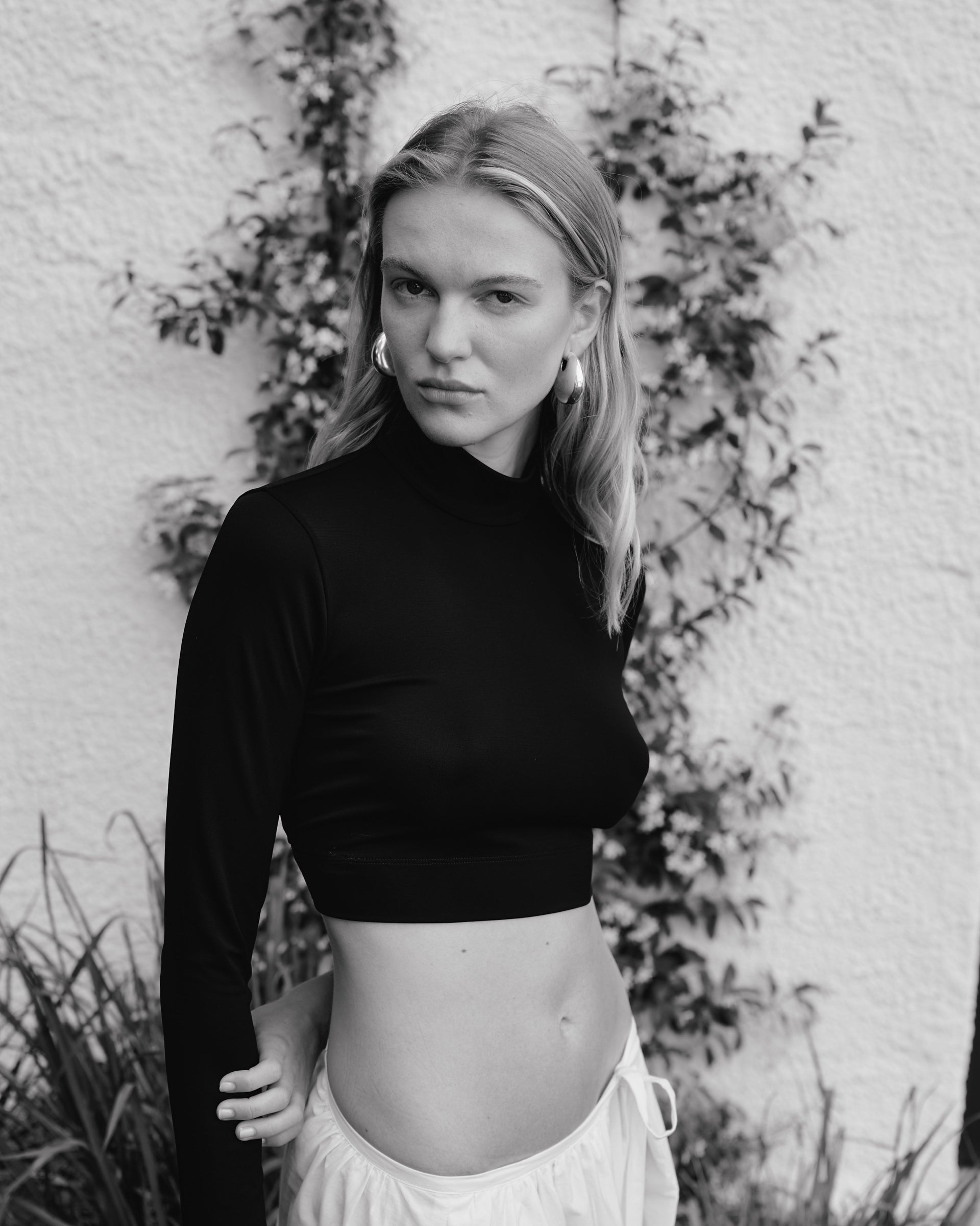 CROPPED KNIT TURTLENECK