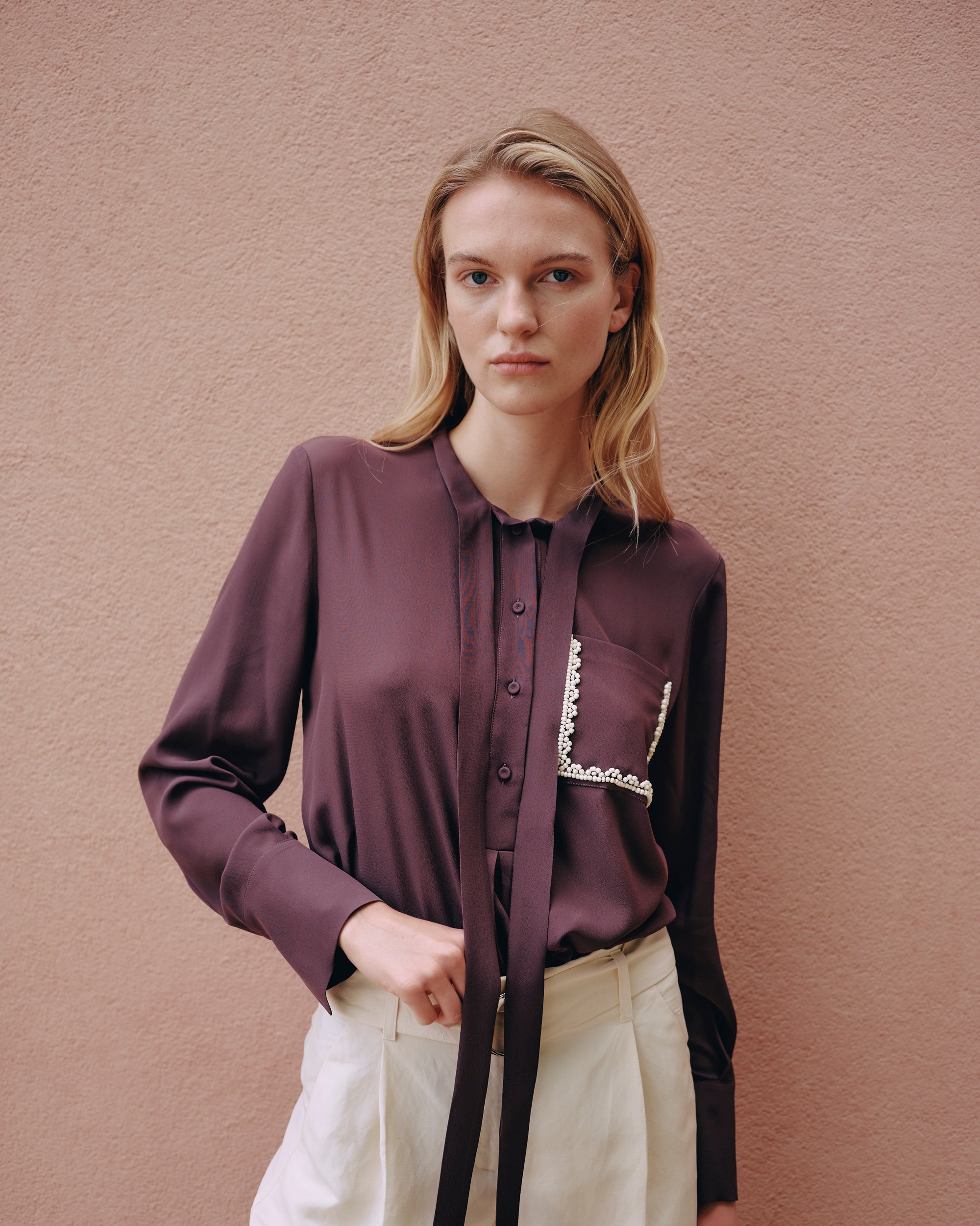 CAMICIA IN CREPE CON FIOCCO E DETTAGLIO IN PIZZO