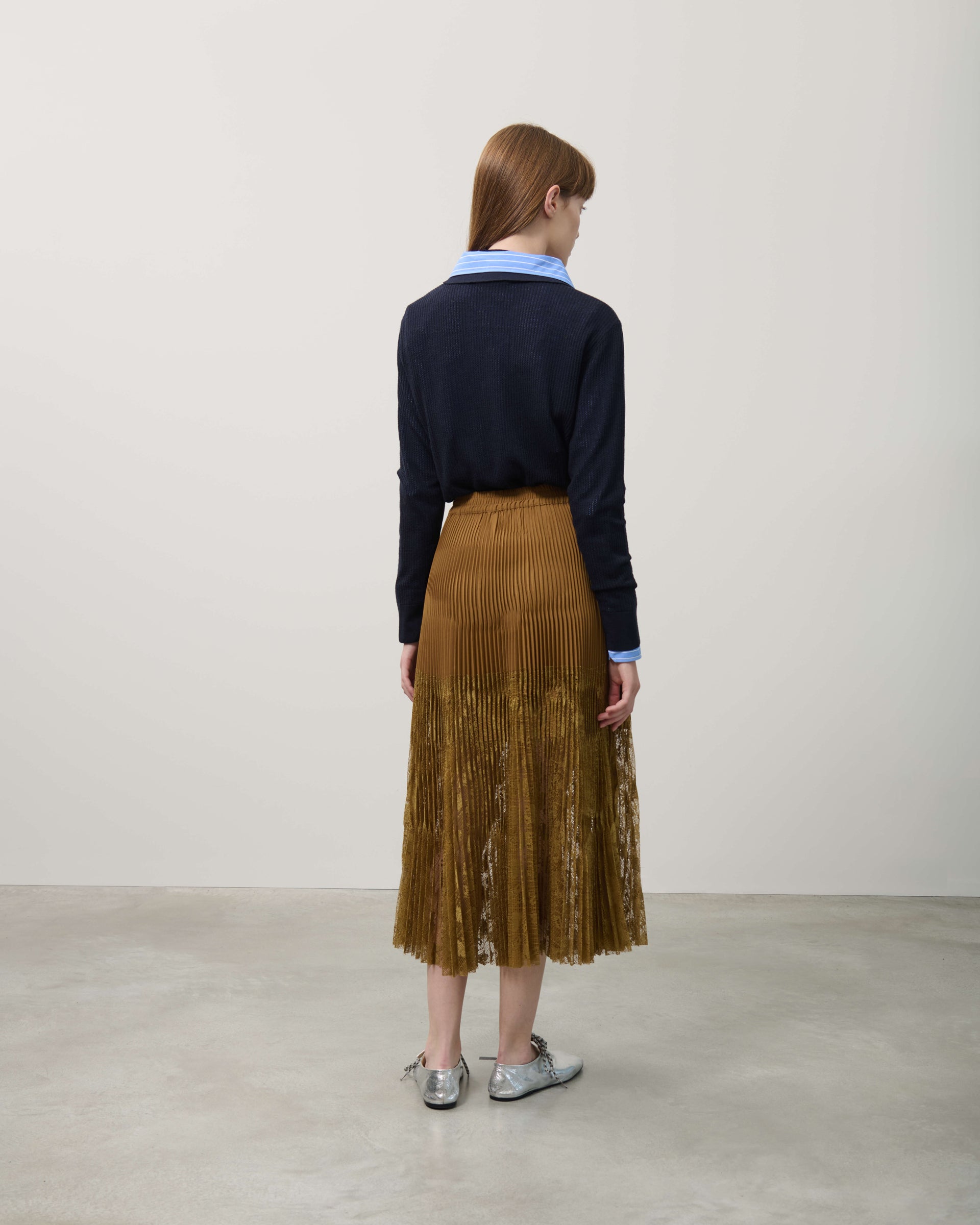 PLEATED SKIRT WITH LACE INSERTS