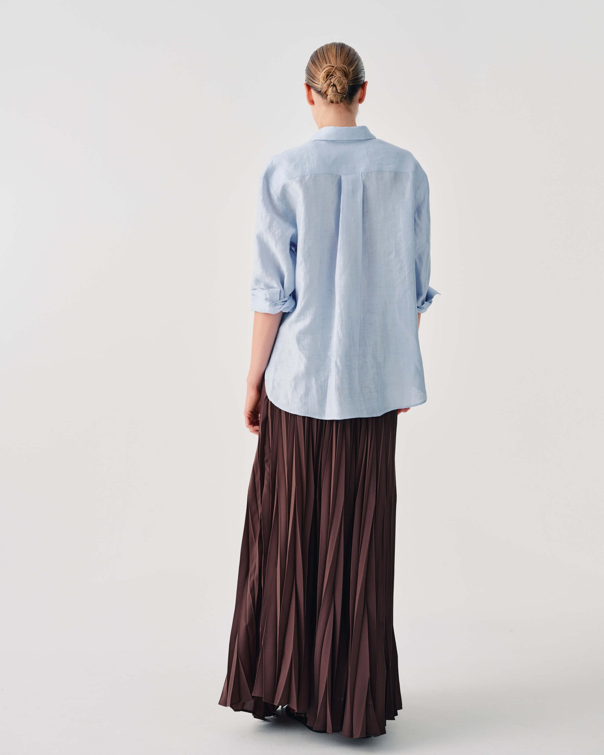 LONG PLEATED SKIRT