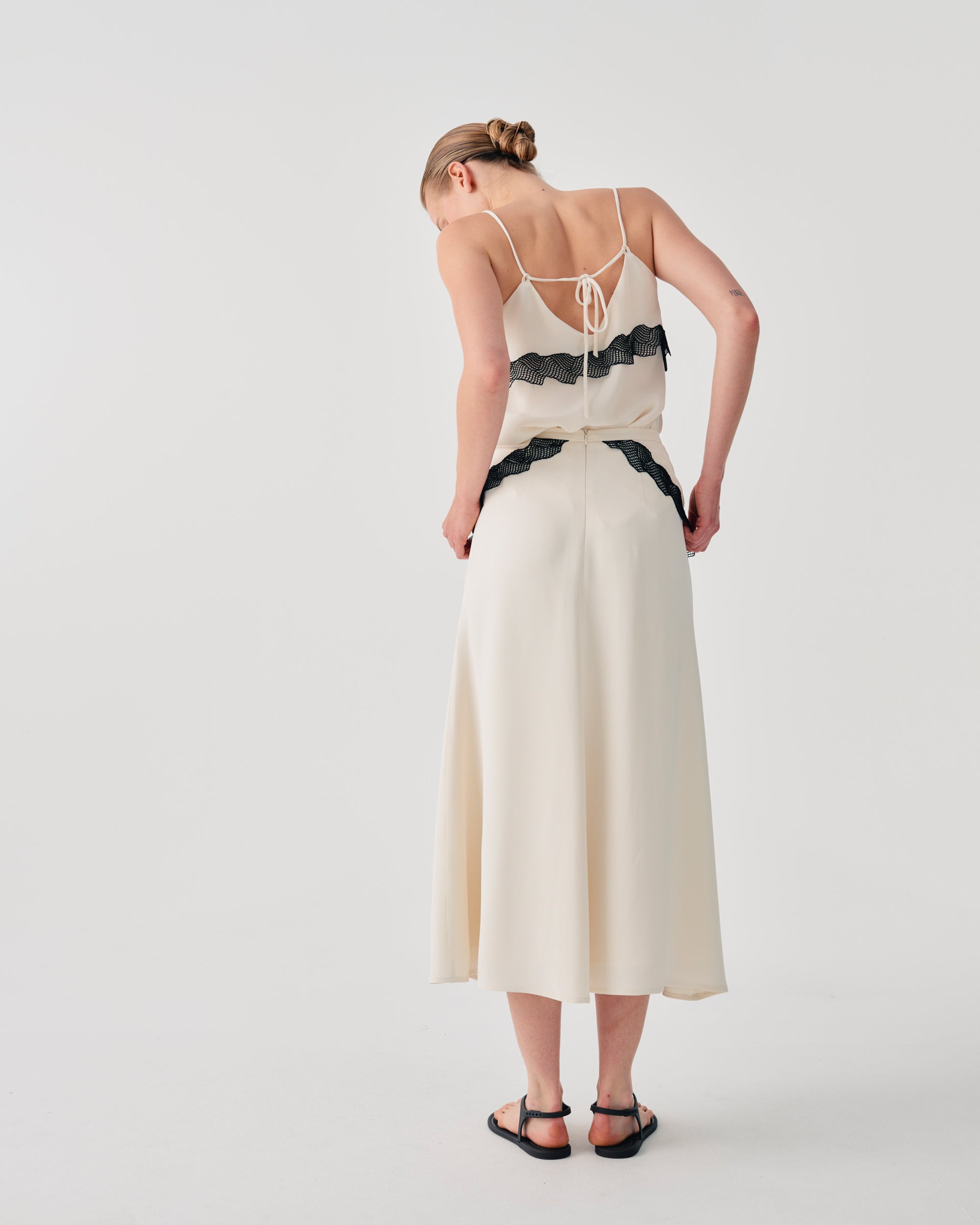 LONG SKIRT WITH LACE DETAIL