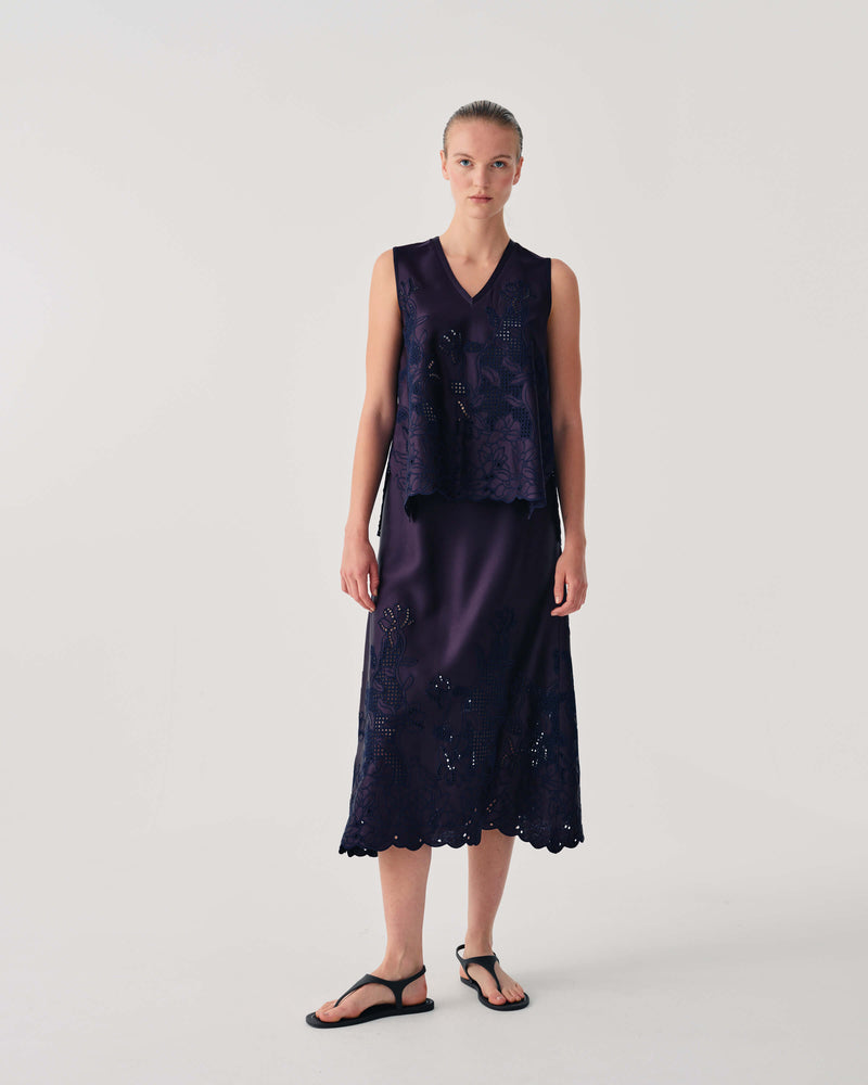 MIDI SKIRT WITH CUT-OUT EMBROIDERY