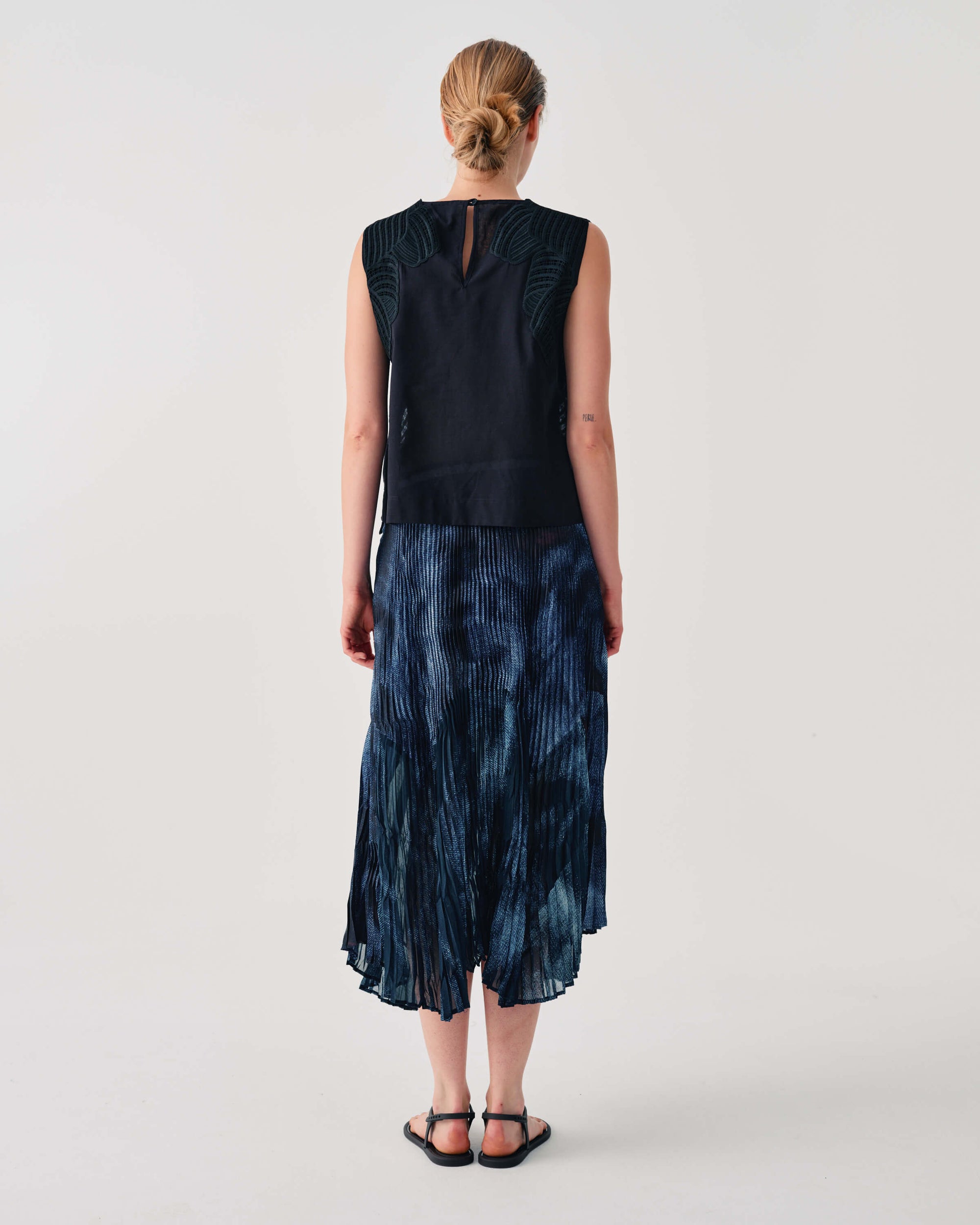 PRINTED PLEATED MIDI SKIRT