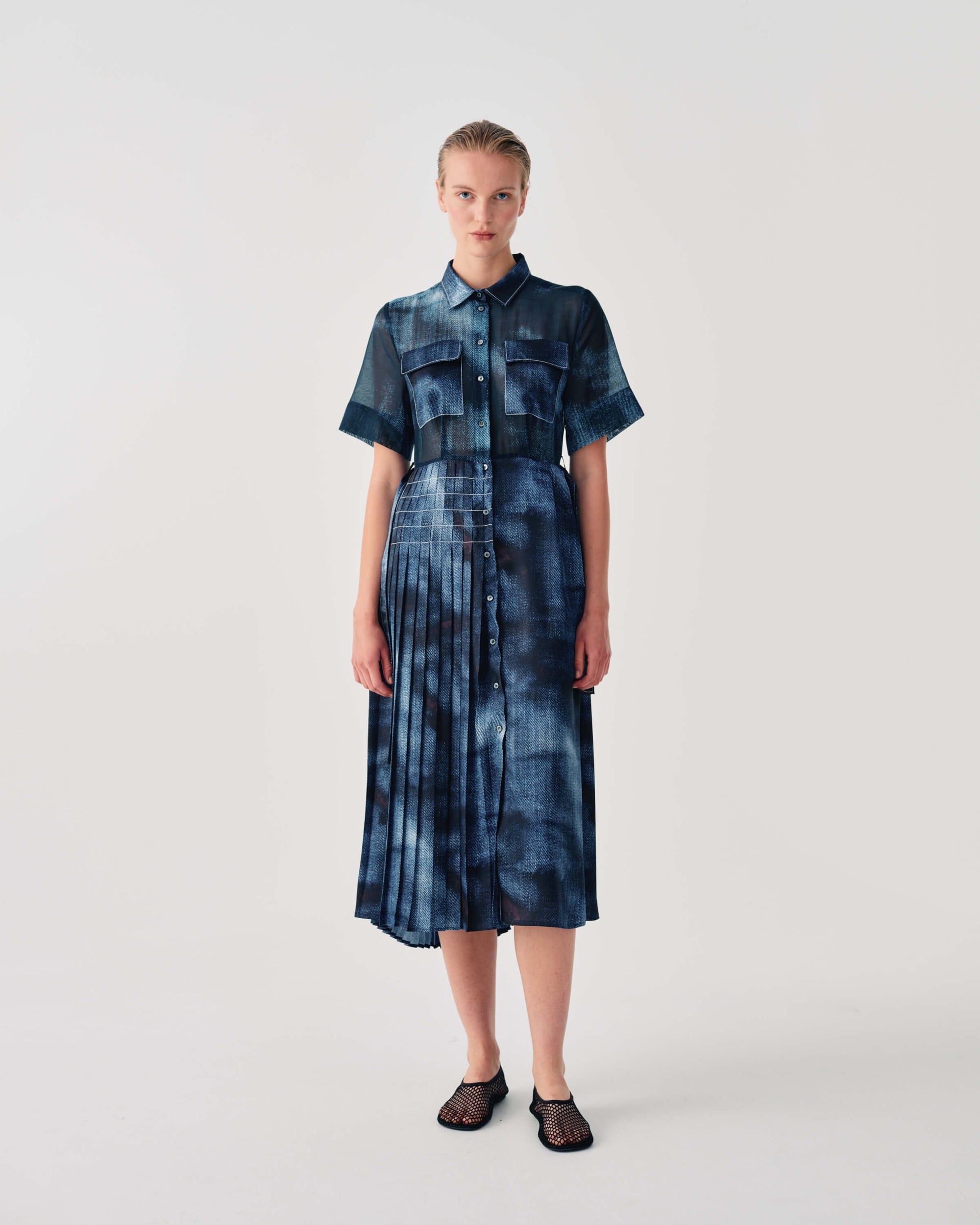 PRINTED PLEATED SHIRT DRESS