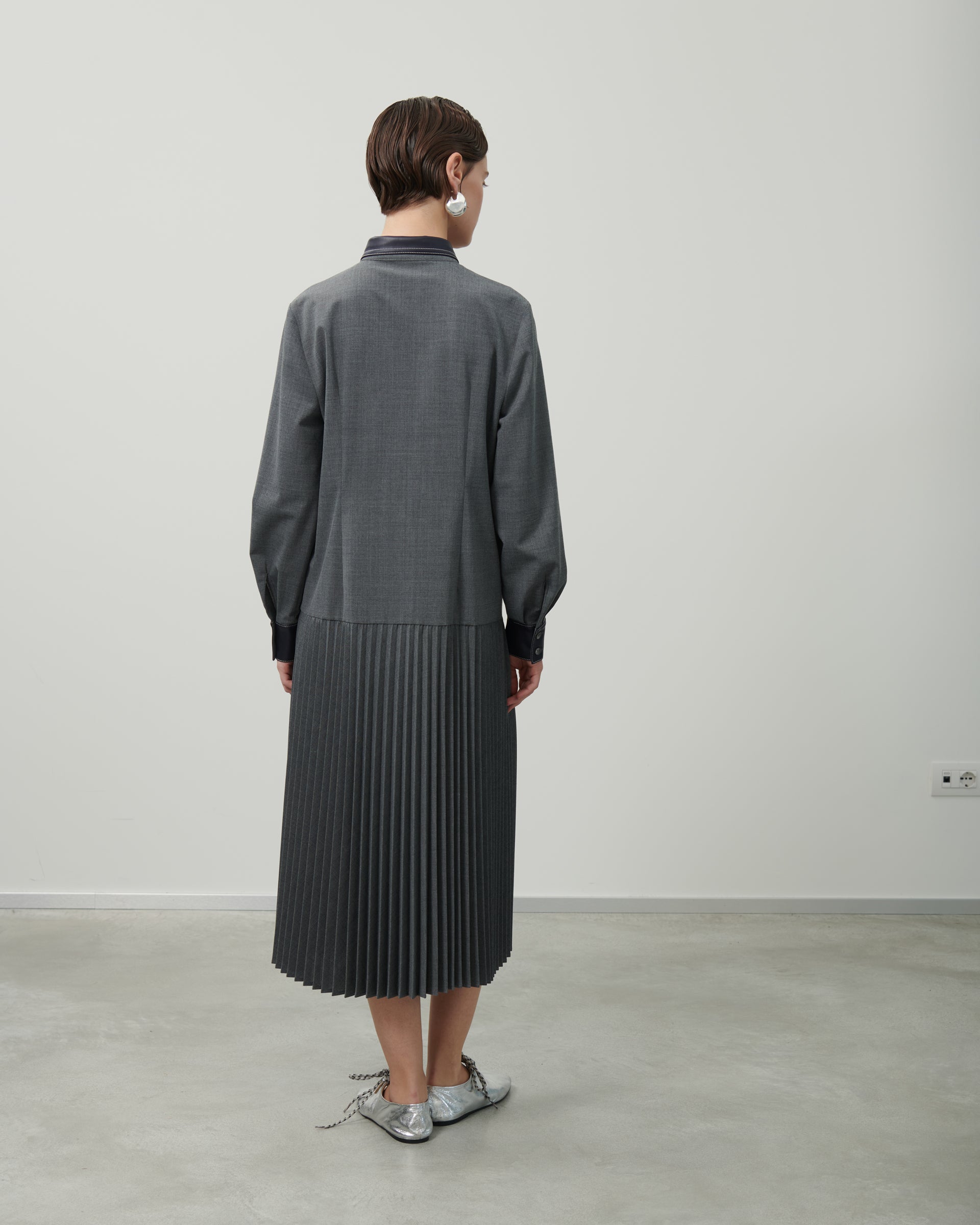 PLEATED CHEMISIER DRESS WITH ECO-LEATHER DETAILS