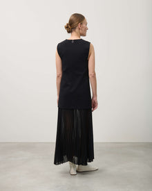 SLEEVELESS DRESS WITH PLEATED GEORGETTE