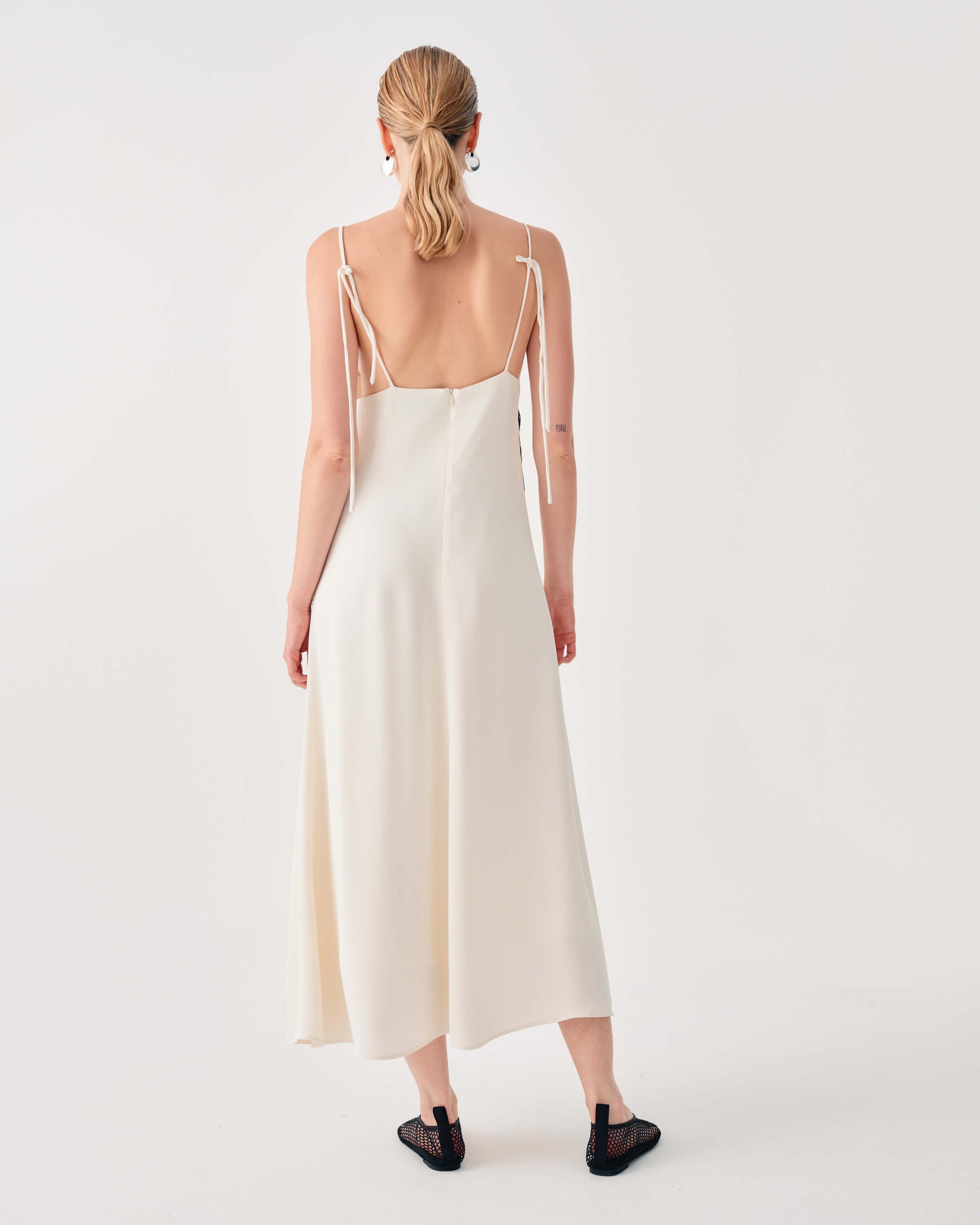 LONG DRESS WITH LACE INSERT