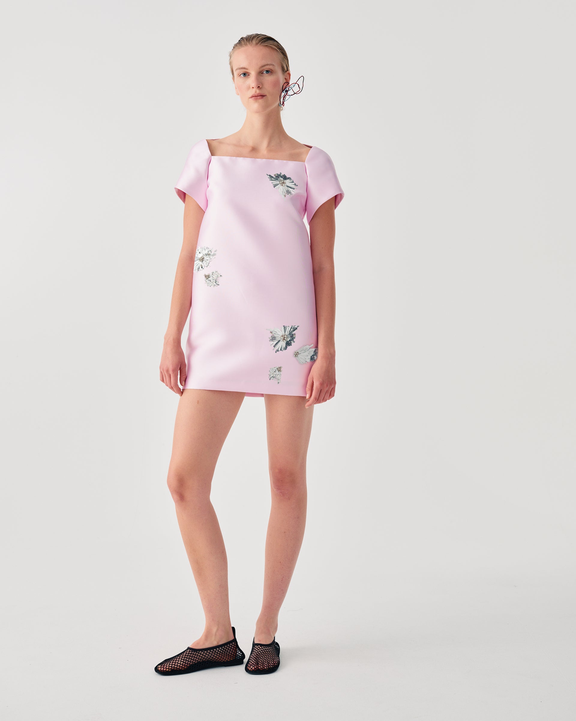 SHORT DUCHESSE DRESS WITH FLORAL EMBROIDERY