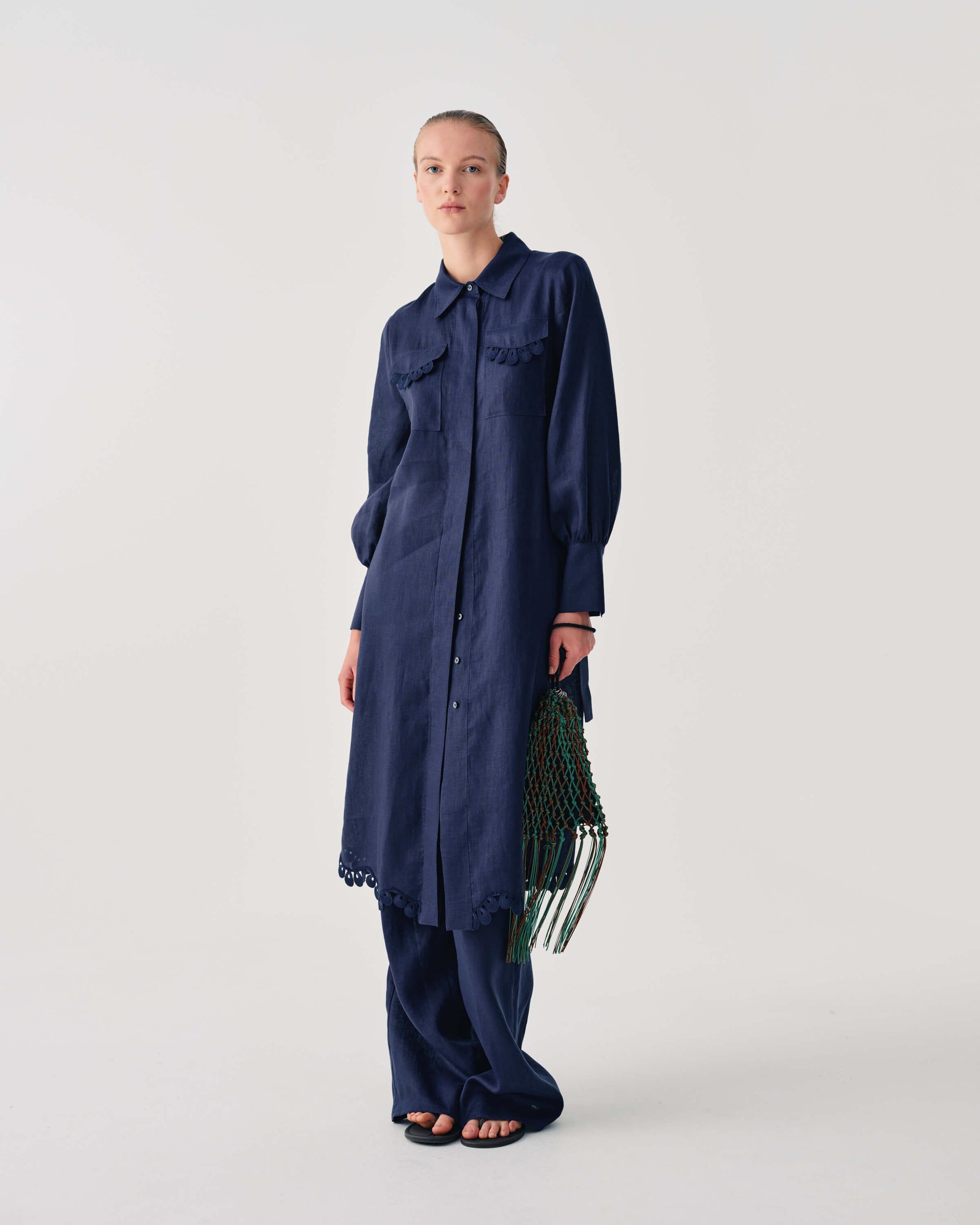 ABITO CAMICIA CON RIFINITURE