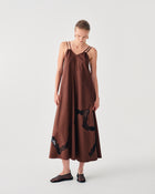 ABITO LUNGO CON PIZZO A CONTRASTO