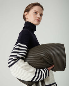 STRIPED TURTLENECK SWEATER
