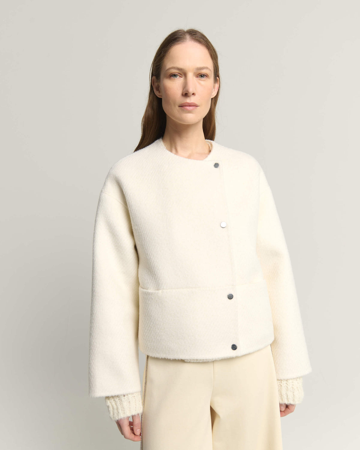 SHORT DOUBLE-BREASTED WOOL JACKET