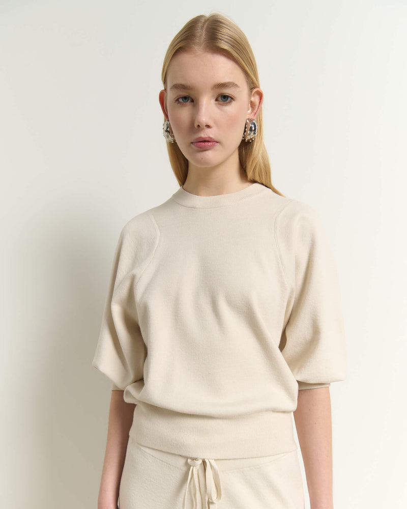 MAGLIONE CON MANICHE A SBUFFO