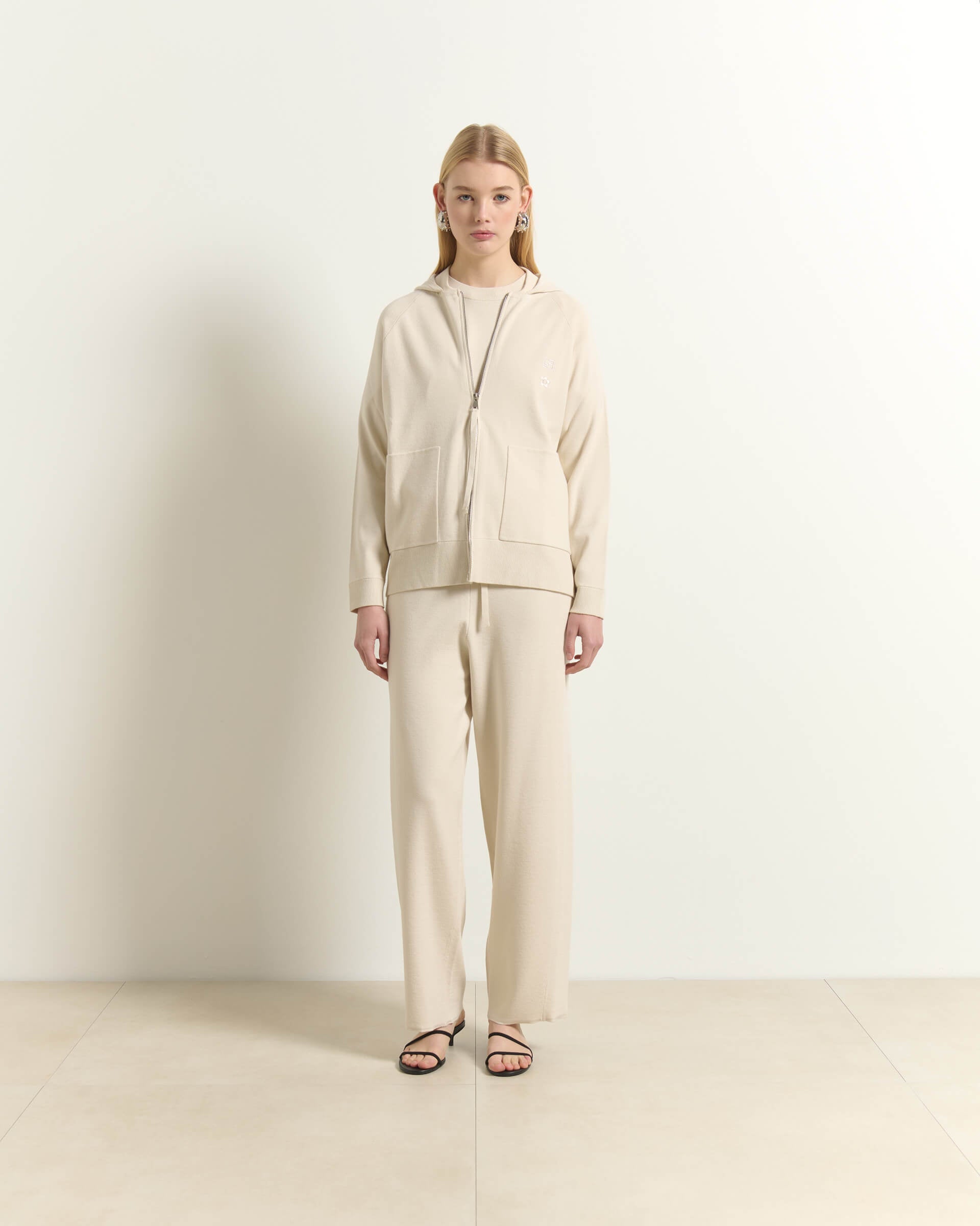JOGGER KNITTED TROUSERS