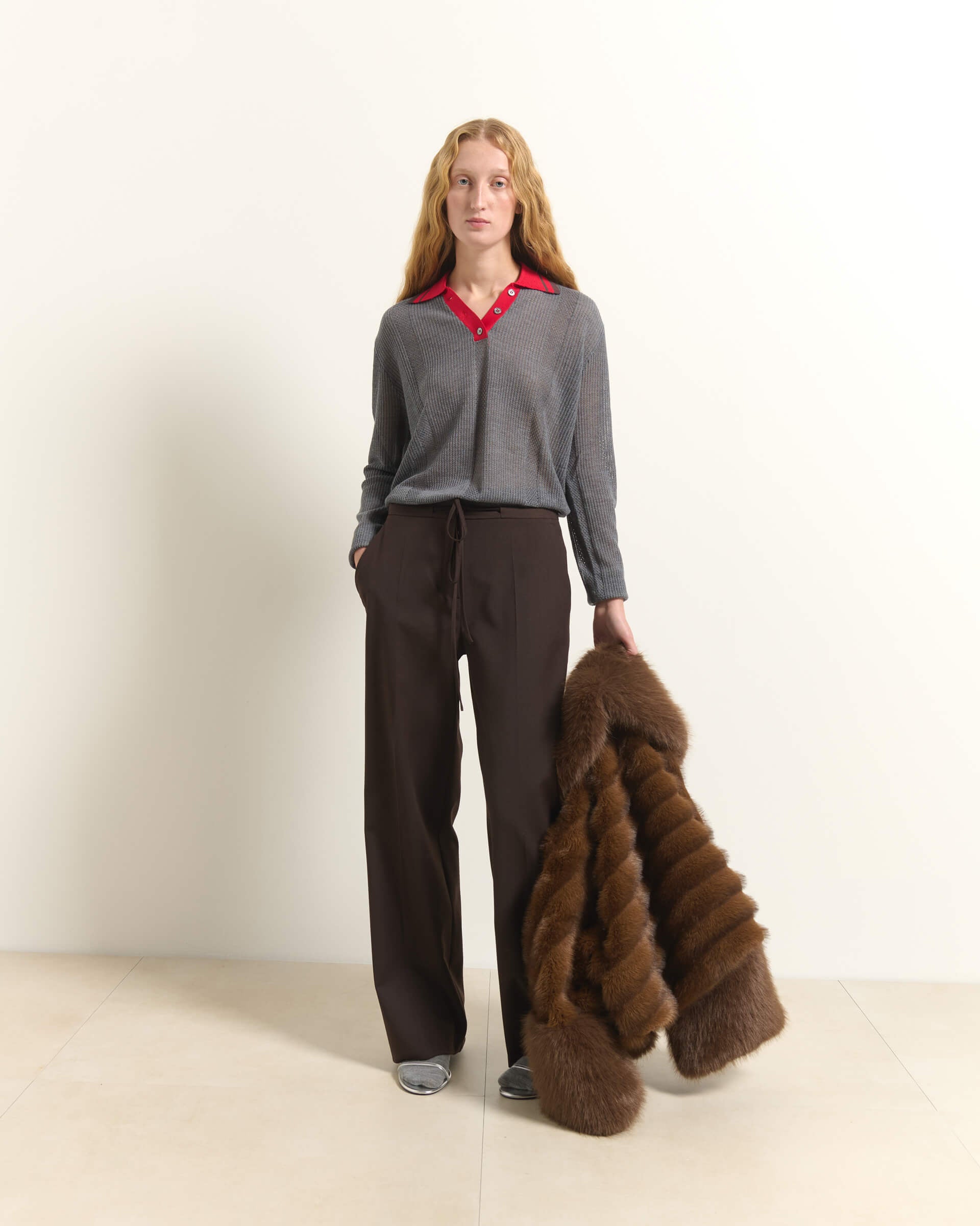 PANTALONI CON PINCES E COULISSE