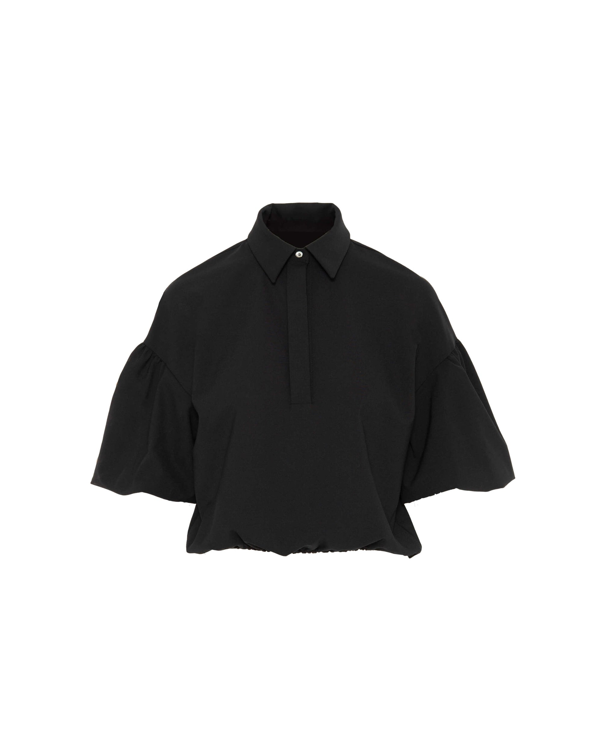 CROP TOP CON MANICHE AMPIE