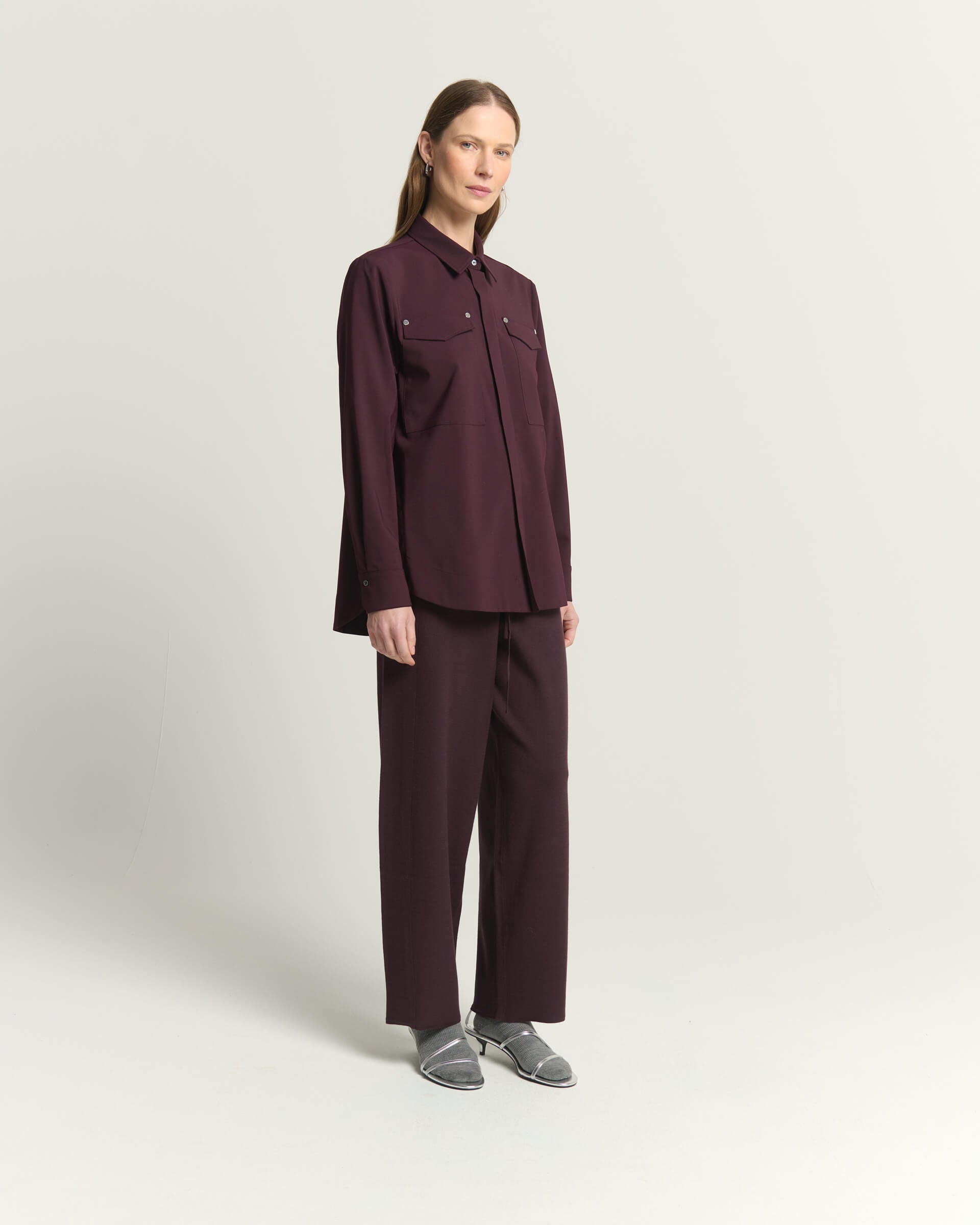 CAMICIA CON DETTAGLI METALLIZZATI